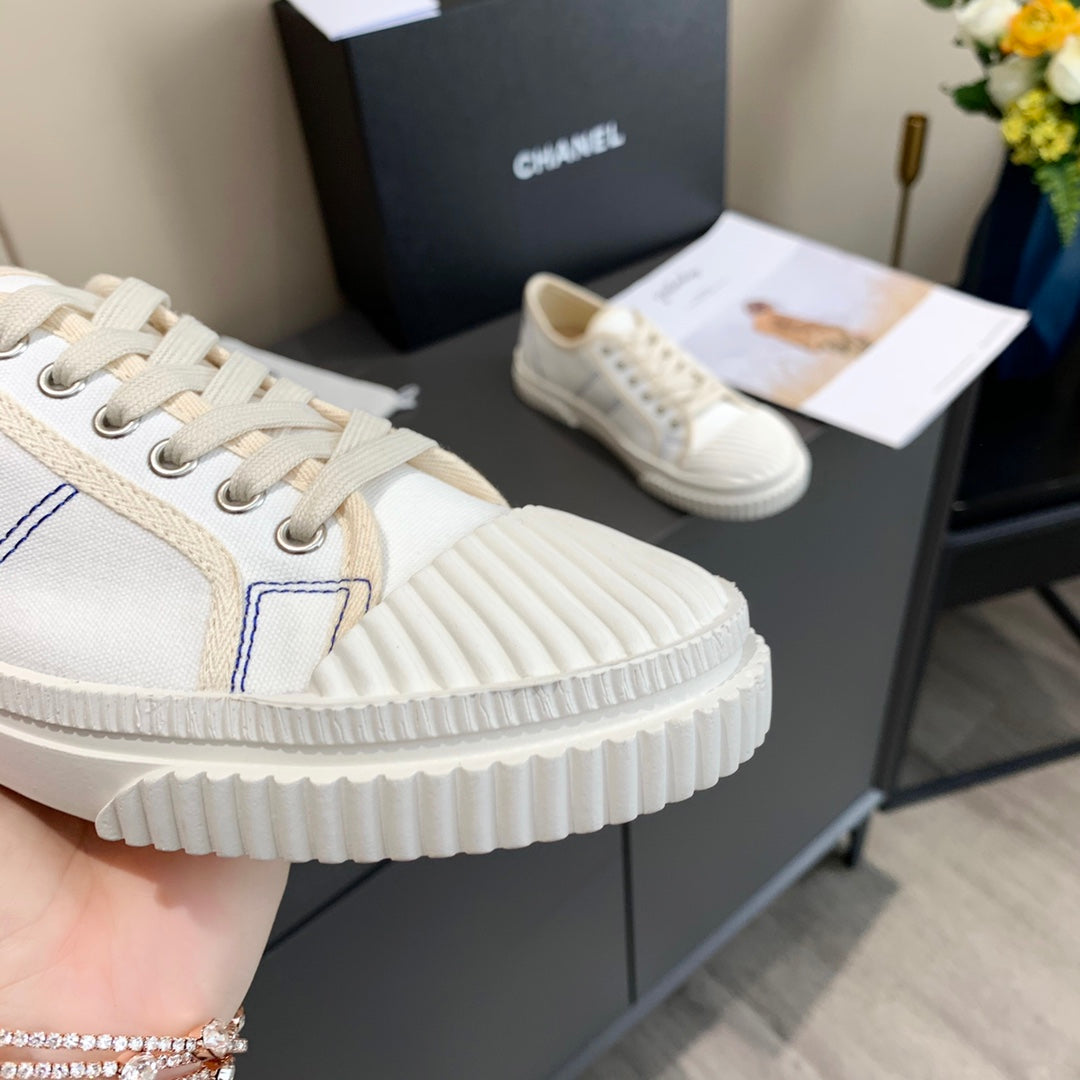 CC 26s Sneaker White Canvas 868470