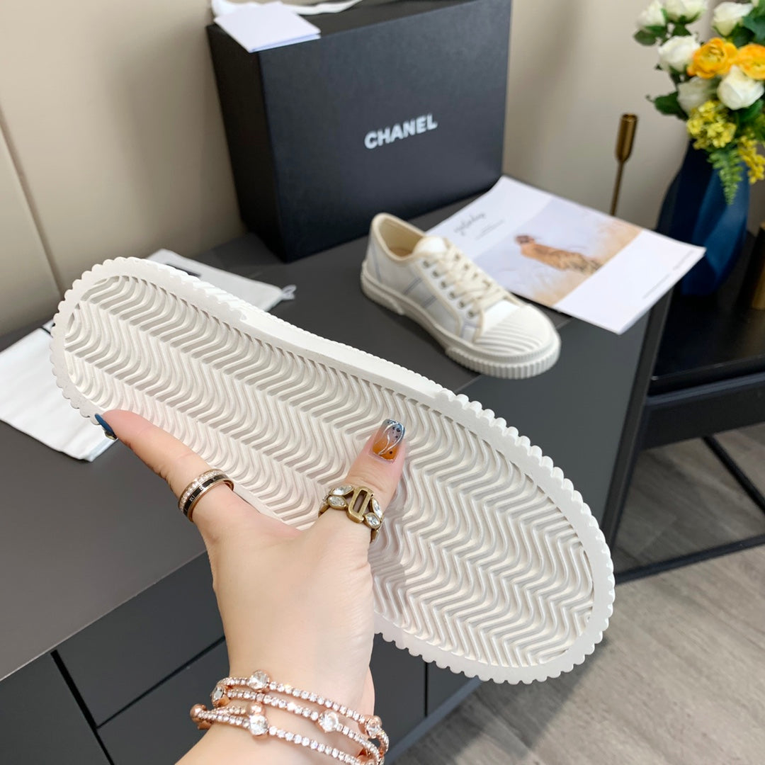 CC 26s Sneaker White Canvas 868470