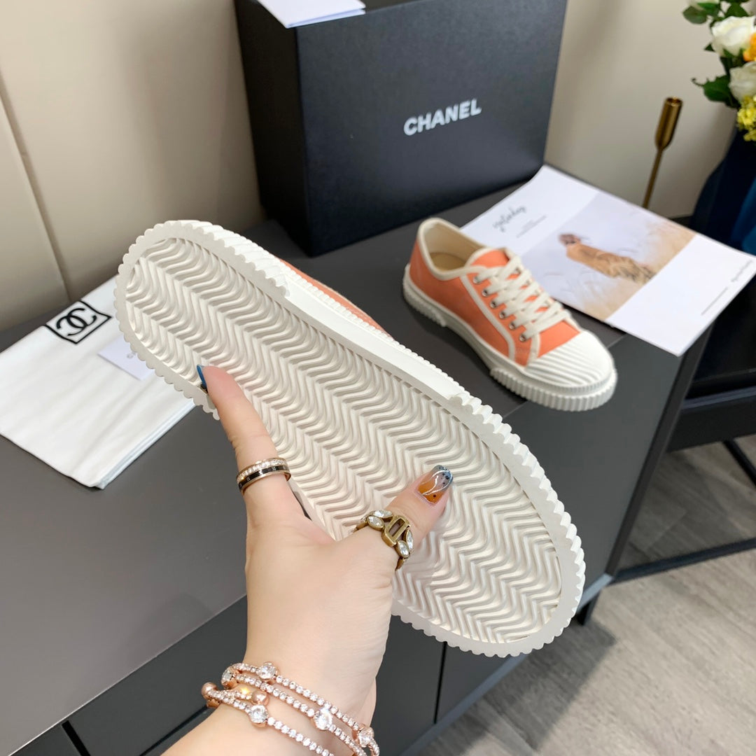 CC 26s Sneaker Orange Canvas 868471