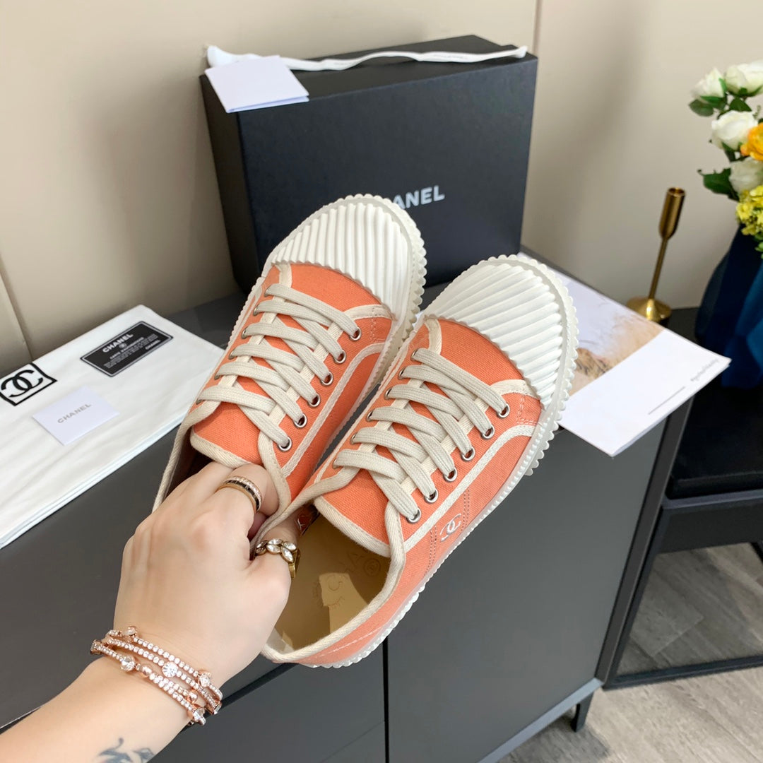 CC 26s Sneaker Orange Canvas 868471