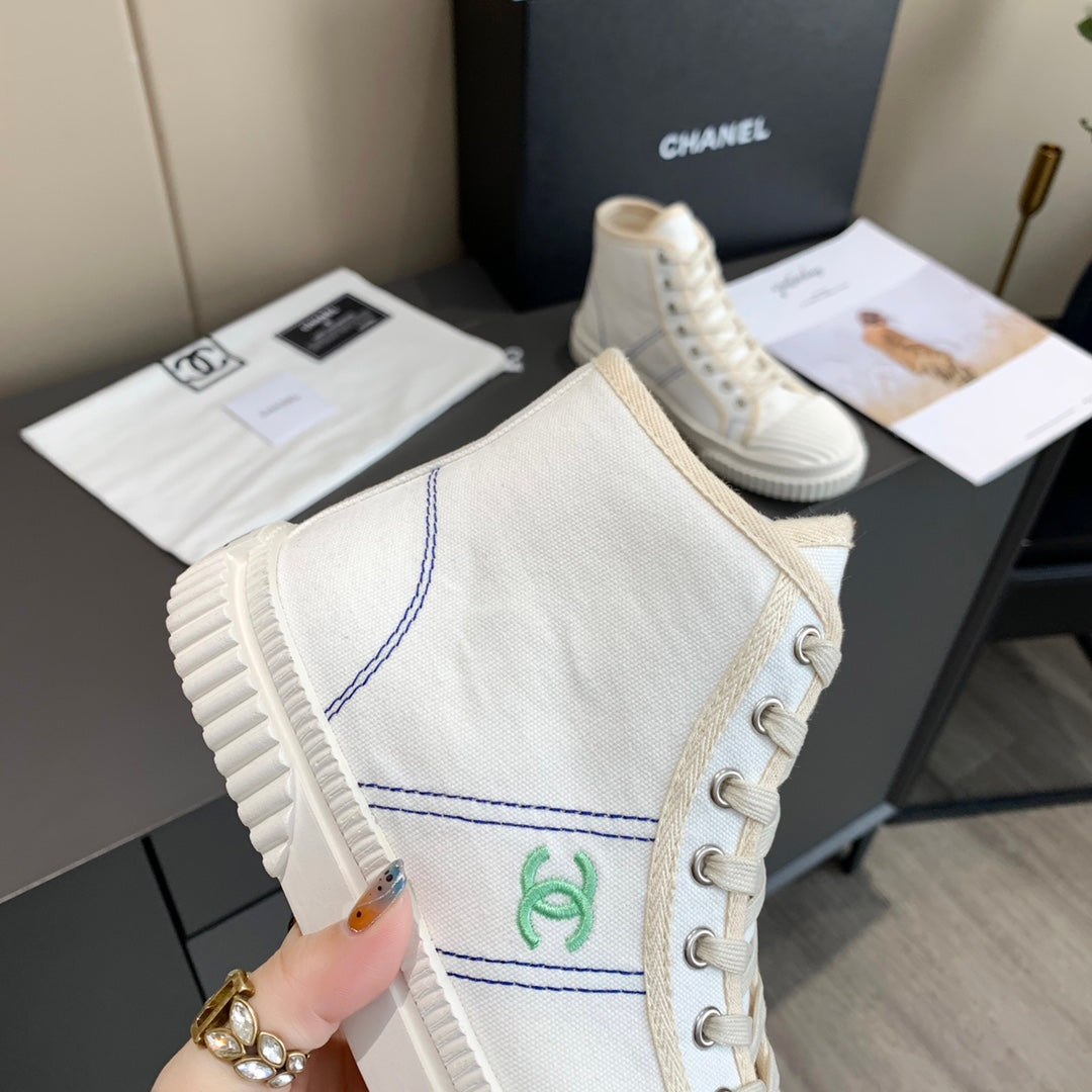 CC 26s Sneaker White Canvas 868476