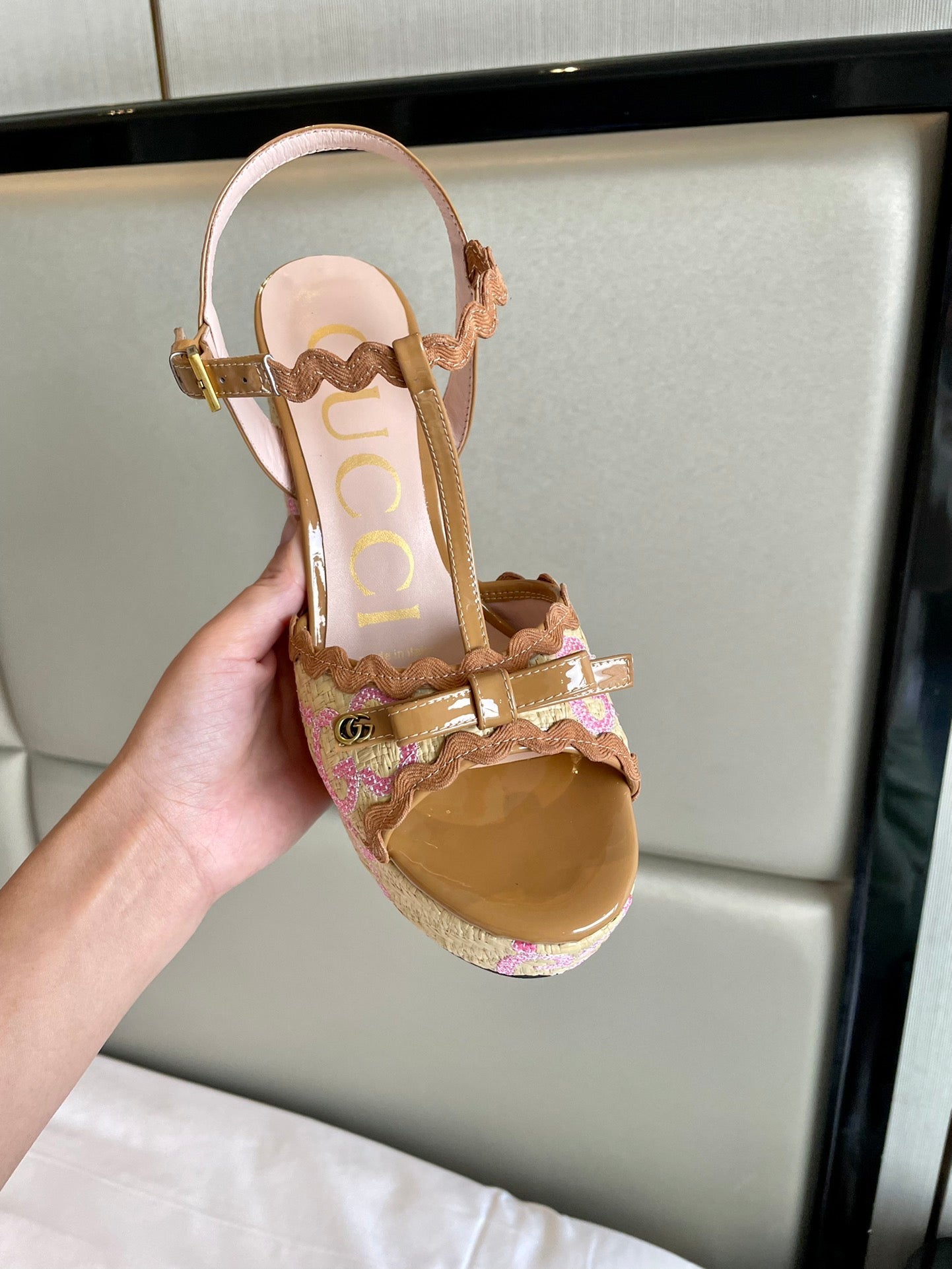 GG Kertu Platform Sandals 12cm Beige Raffia Leather 695693