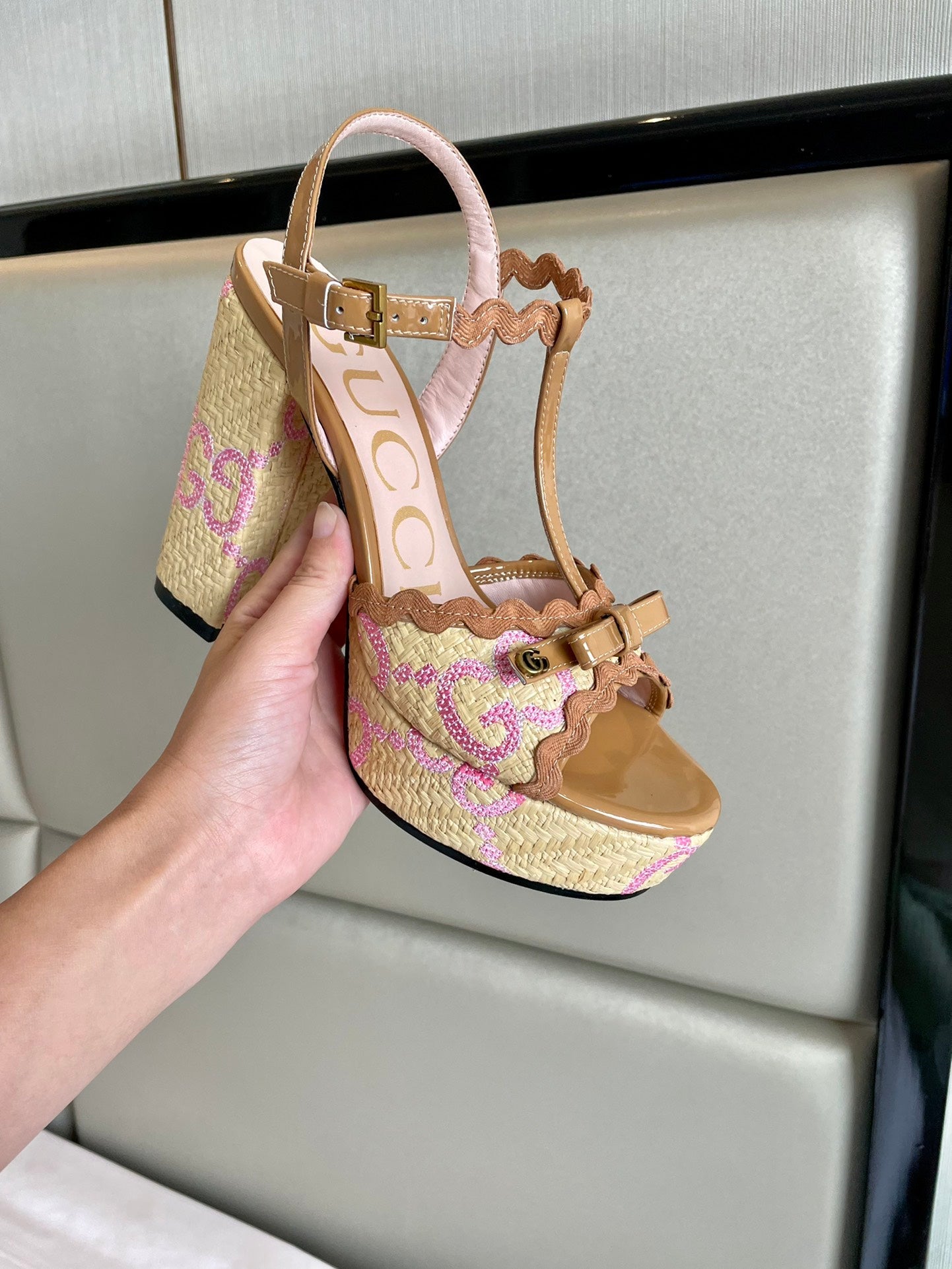 GG Kertu Platform Sandals 12cm Beige Raffia Leather 695693