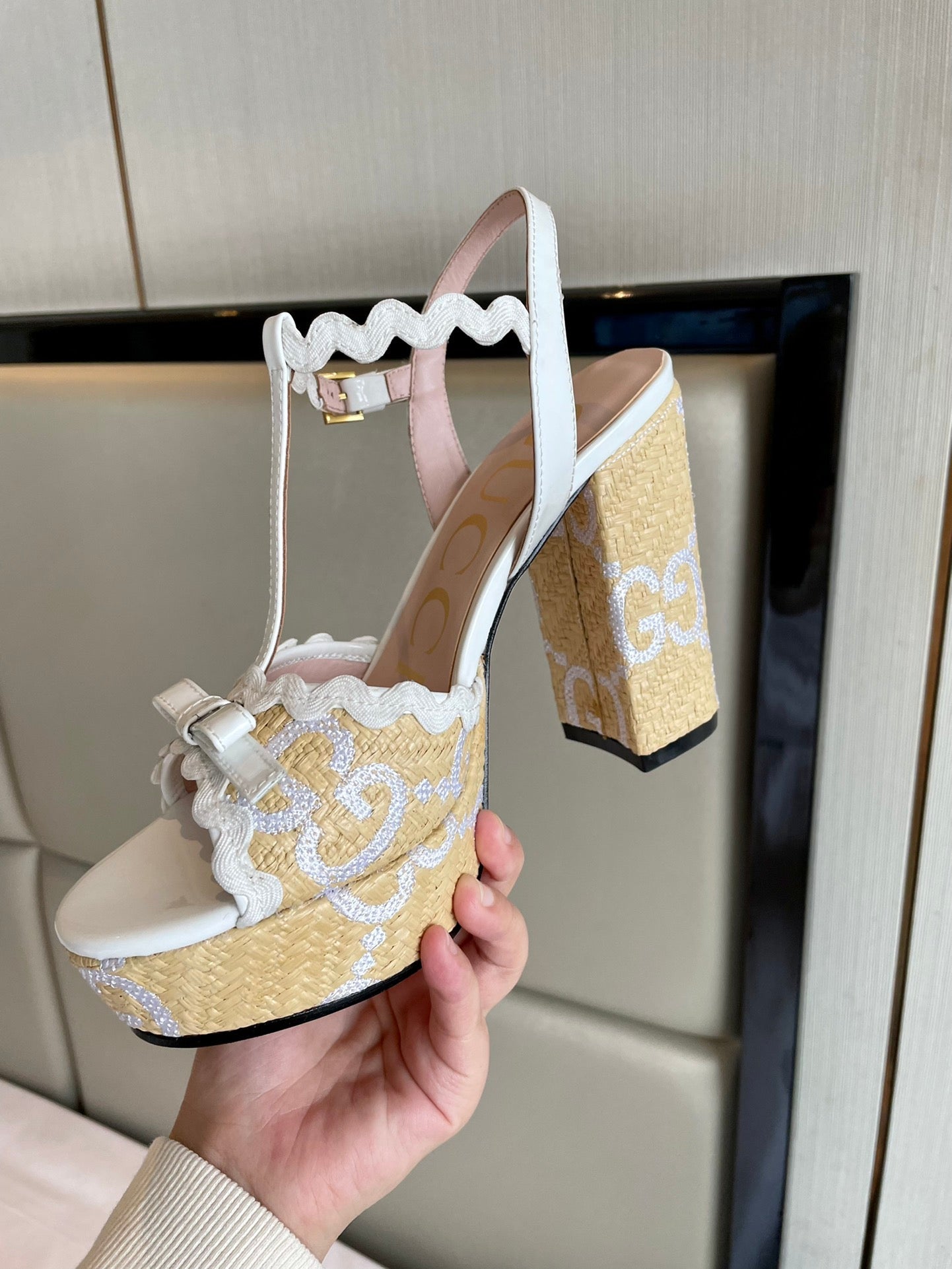 GG Kertu Platform Sandals 12cm Beige White Raffia Leather 695696
