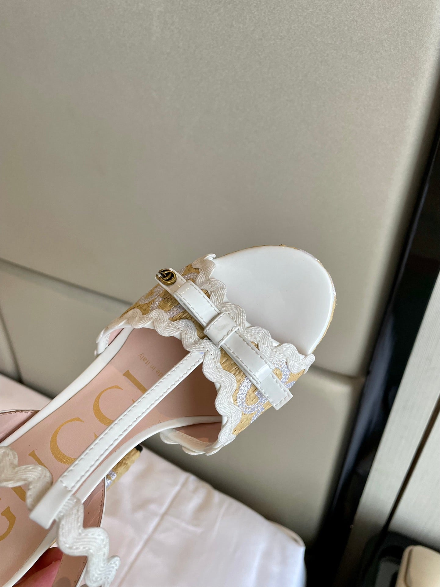 GG Kertu Platform Sandals 12cm Beige White Raffia Leather 695696