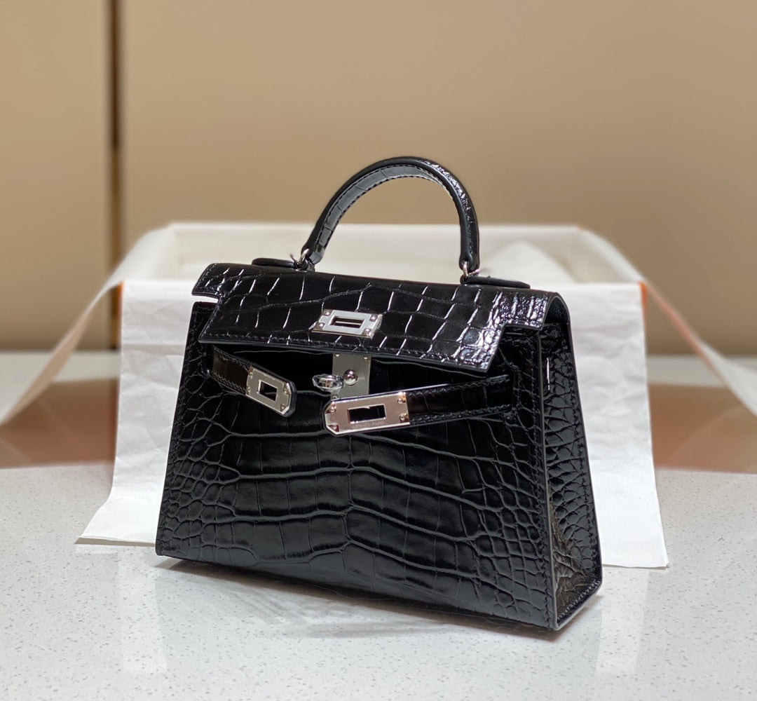 HM 25s Mini Kelly 19 Cm Black Embossed Crocodile Silver Hardware