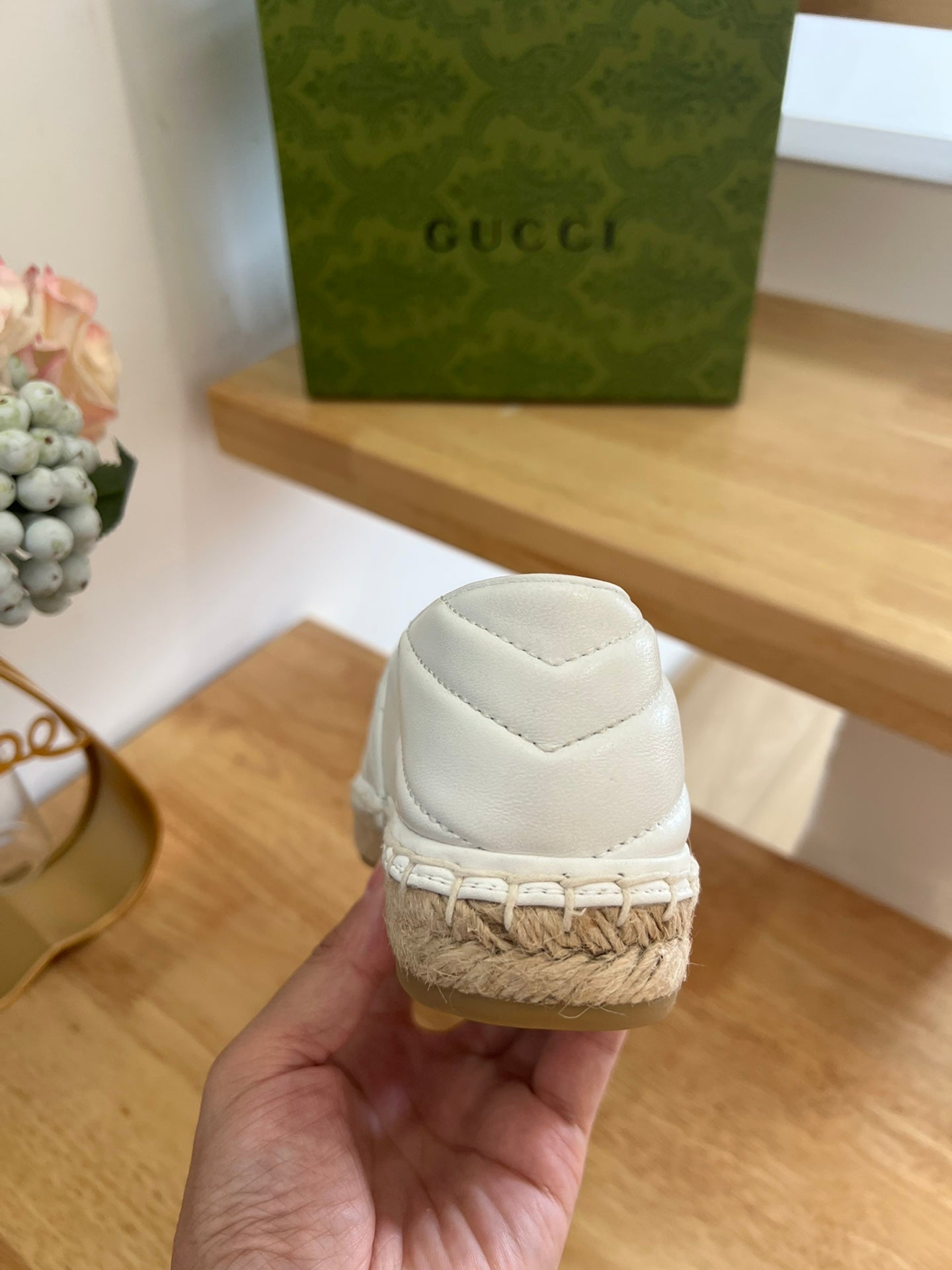 GG 26ss Loafer White Straw Sheepskin 692194
