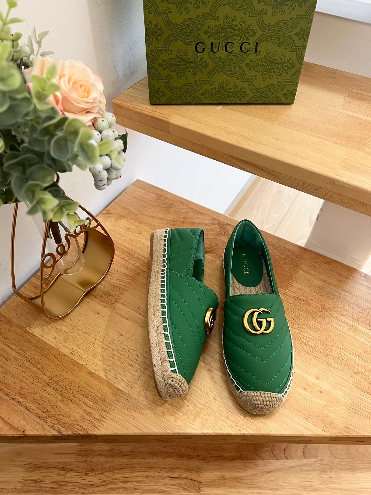 GG 26ss Loafer Green Straw Sheepskin 692197