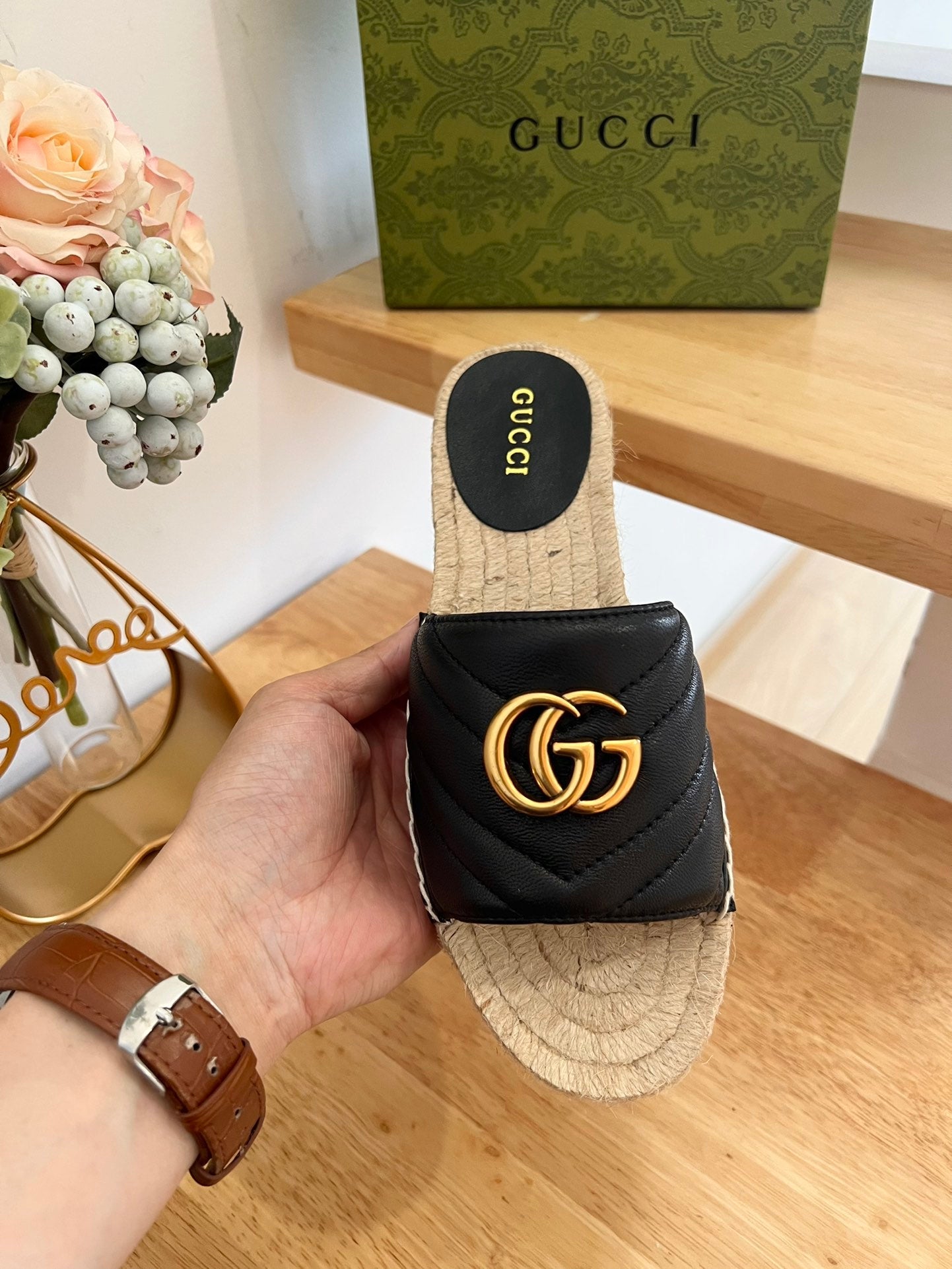 GG 26ss Slide Black Straw Sheepskin 692200