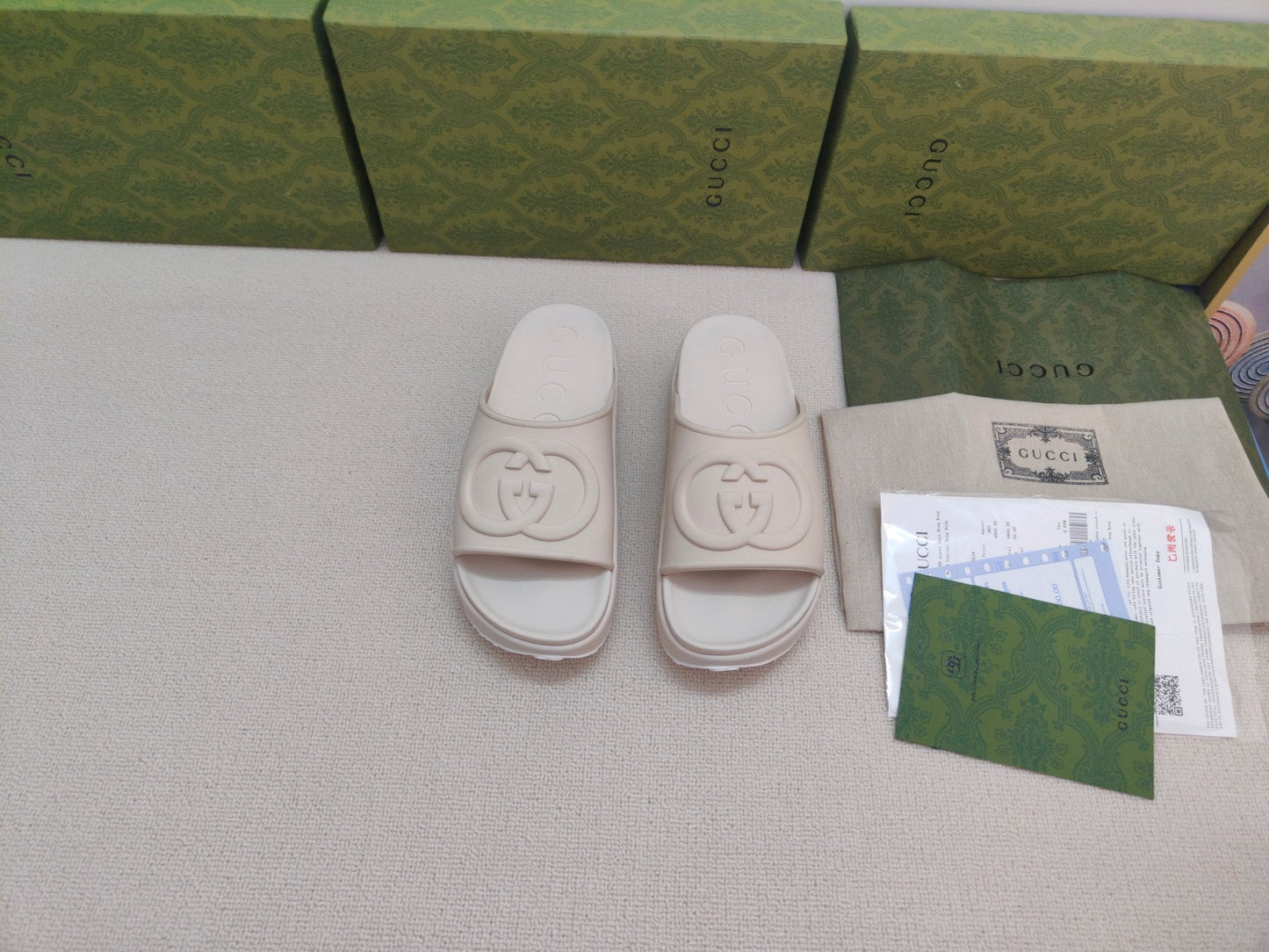 GG Lide Sandal With Interlocking Cream Rubber 788124