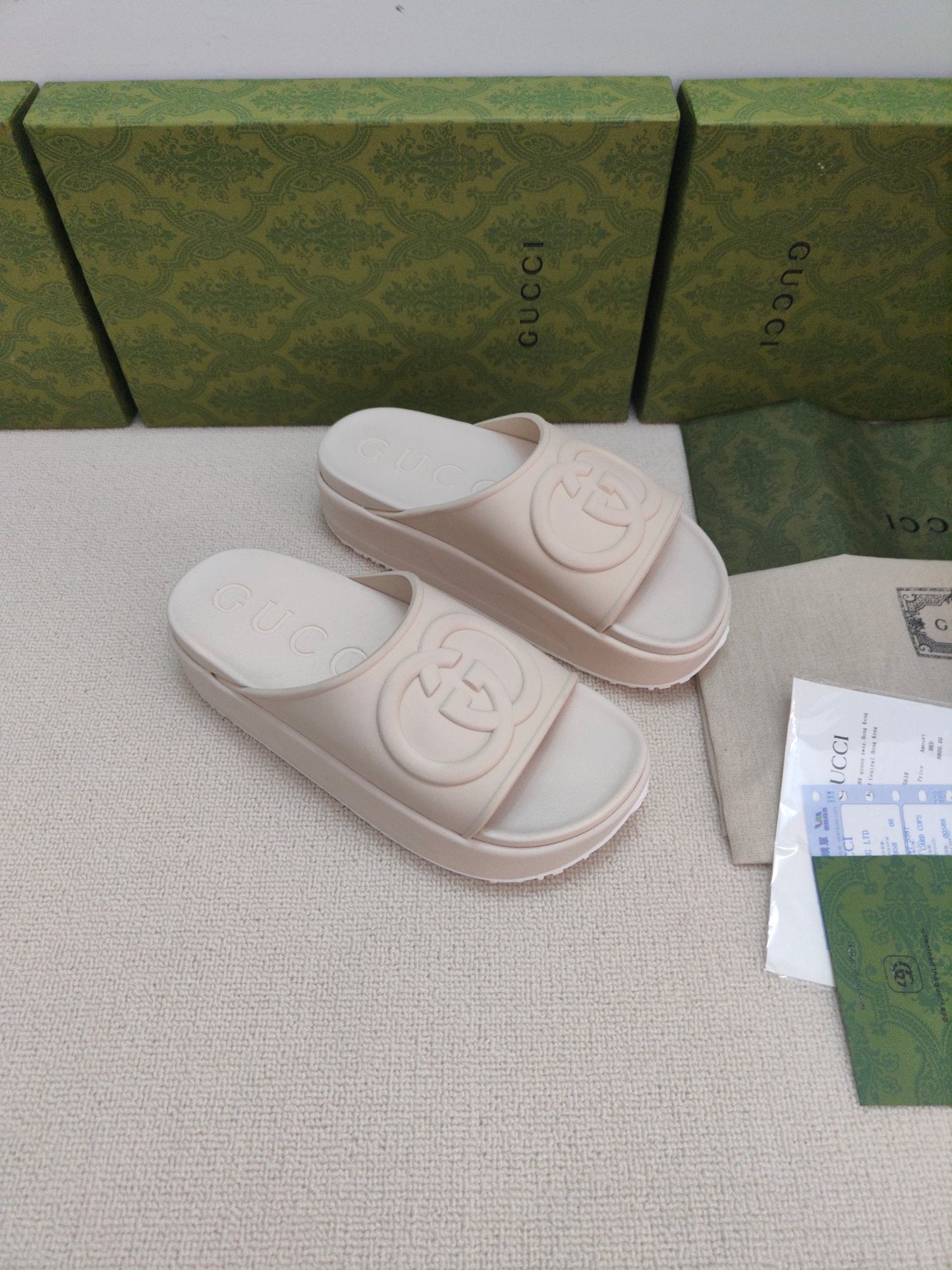 GG Lide Sandal With Interlocking Cream Rubber 788124