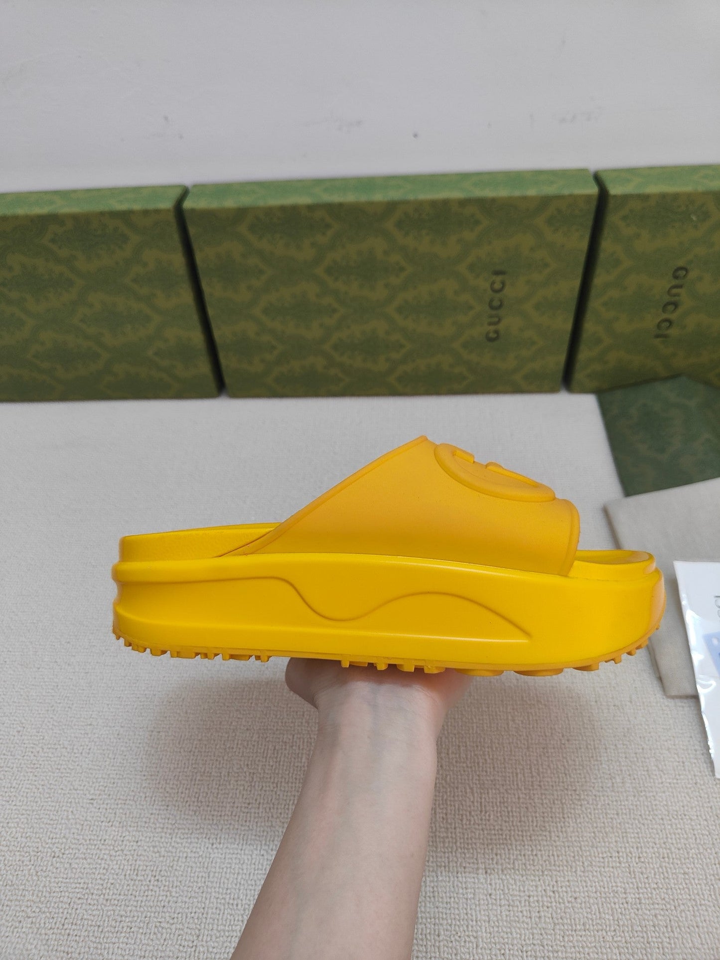 GG Lide Sandal With Interlocking Yellow Rubber 788125