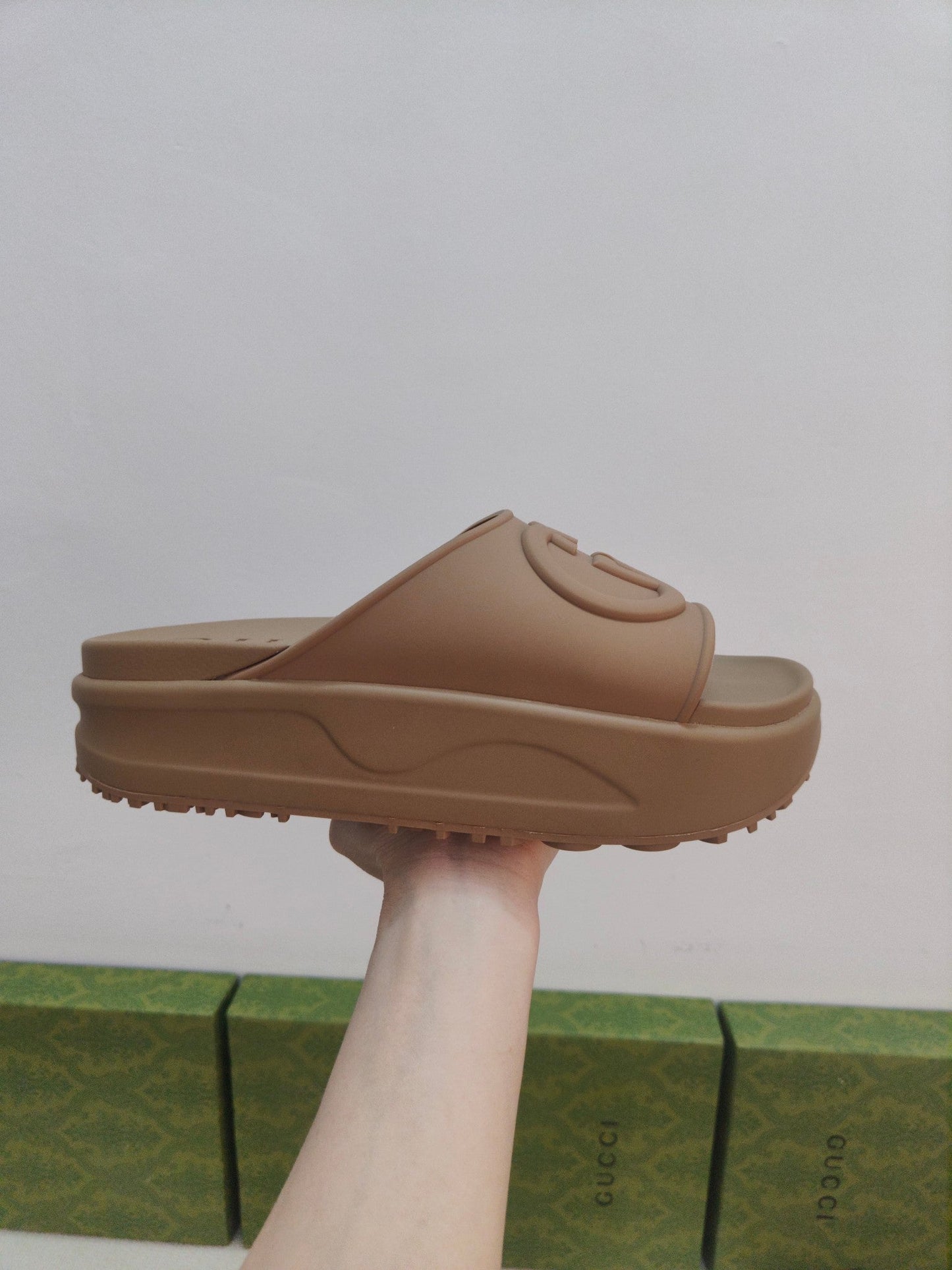 GG Lide Sandal With Interlocking Brown Rubber 788127