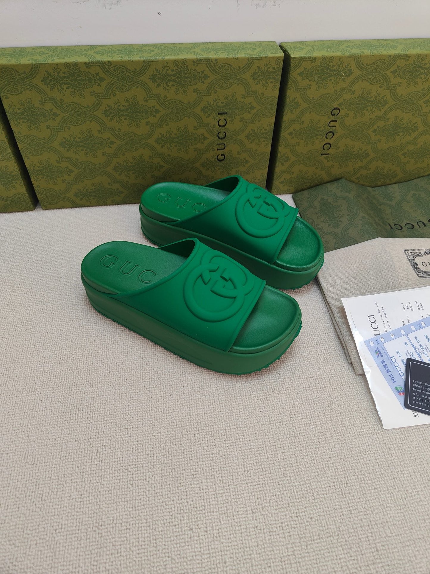 GG Lide Sandal With Interlocking Green Rubber 788123