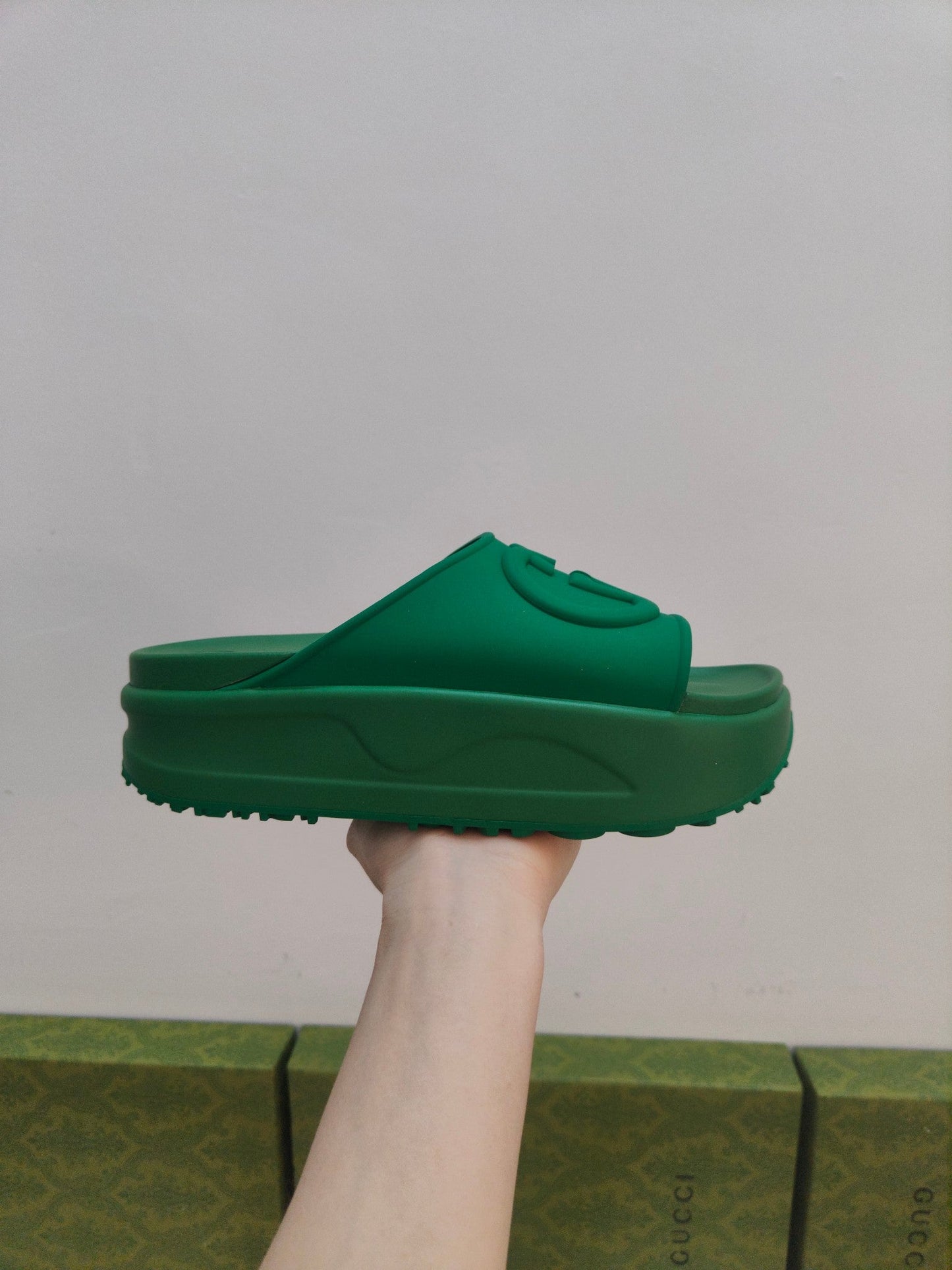 GG Lide Sandal With Interlocking Green Rubber 788123