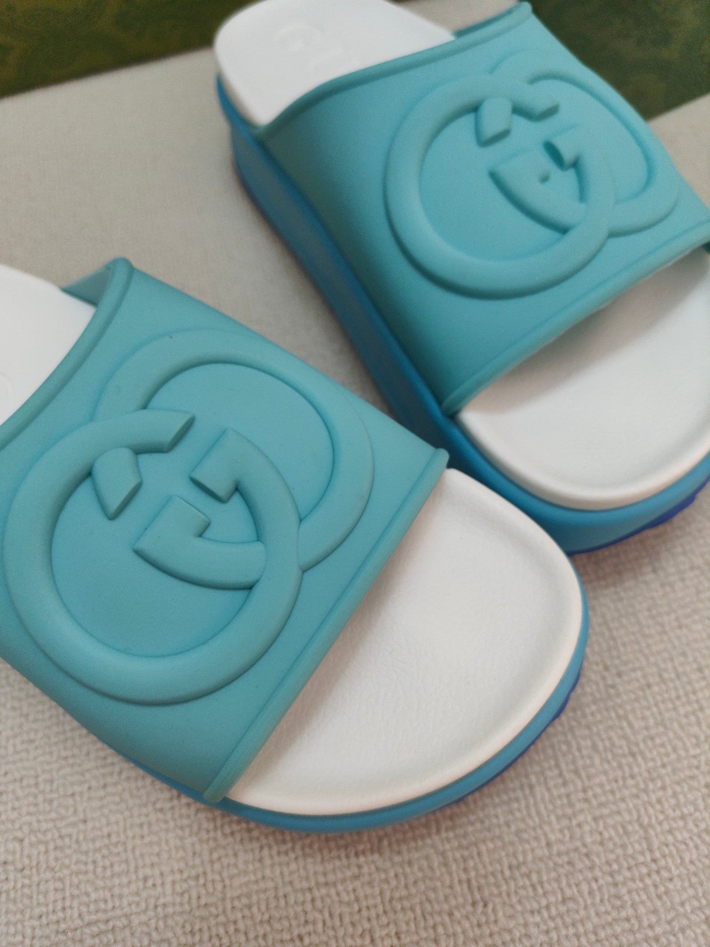 GG Lide Sandal With Interlocking Blue Rubber 788132