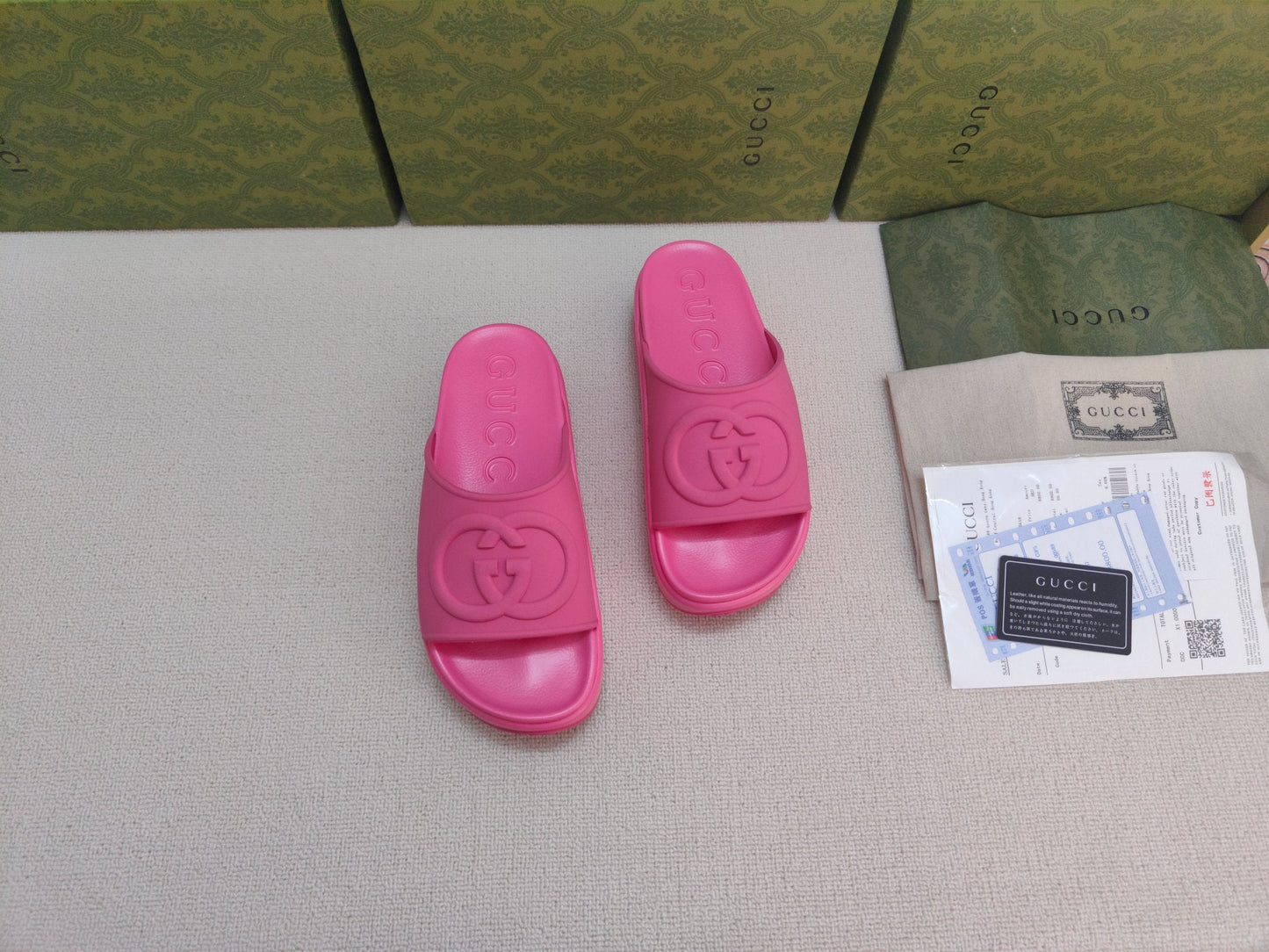 GG Lide Sandal With Interlocking Hot Pink Rubber 788128