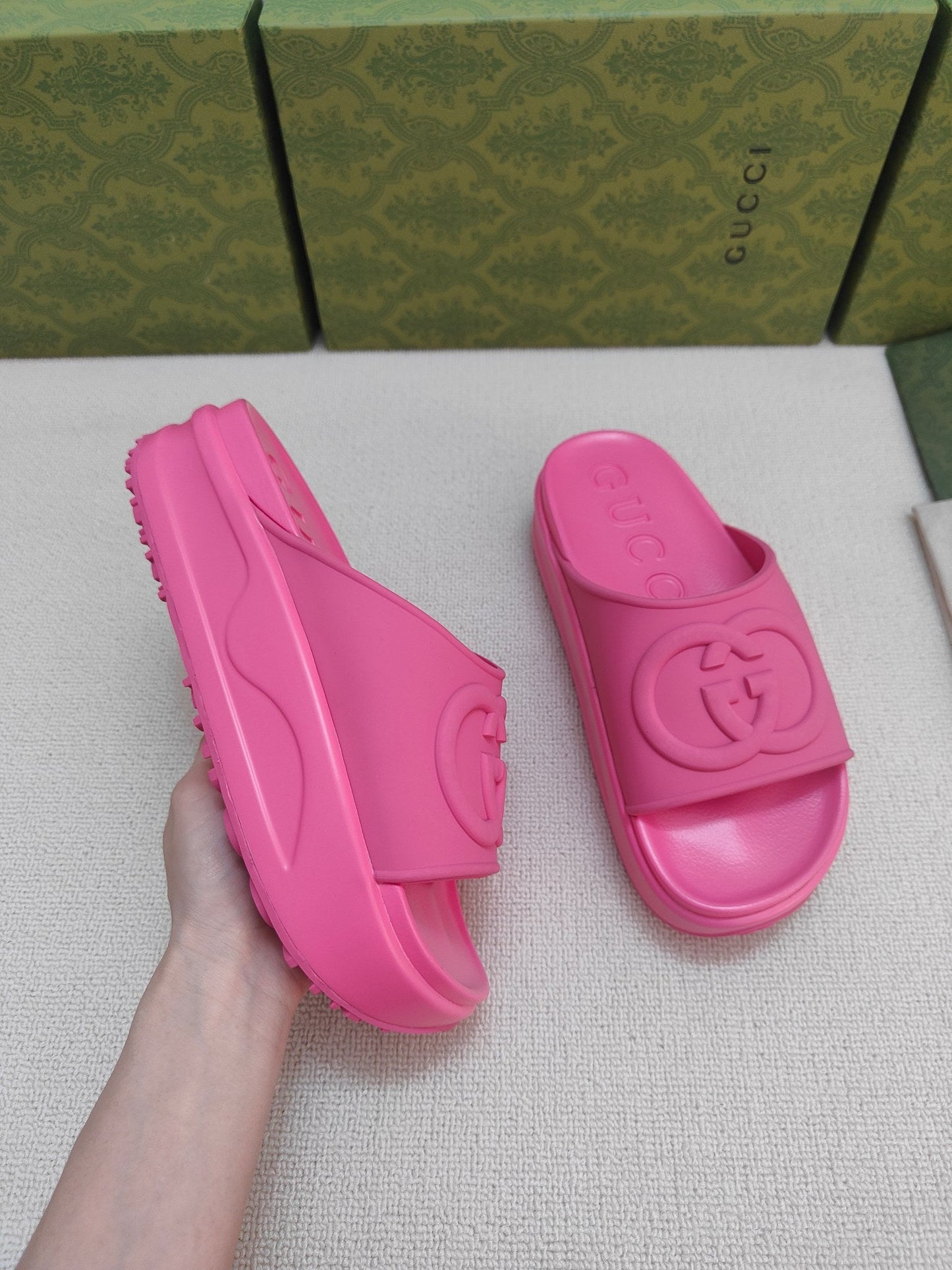 GG Lide Sandal With Interlocking Hot Pink Rubber 788128