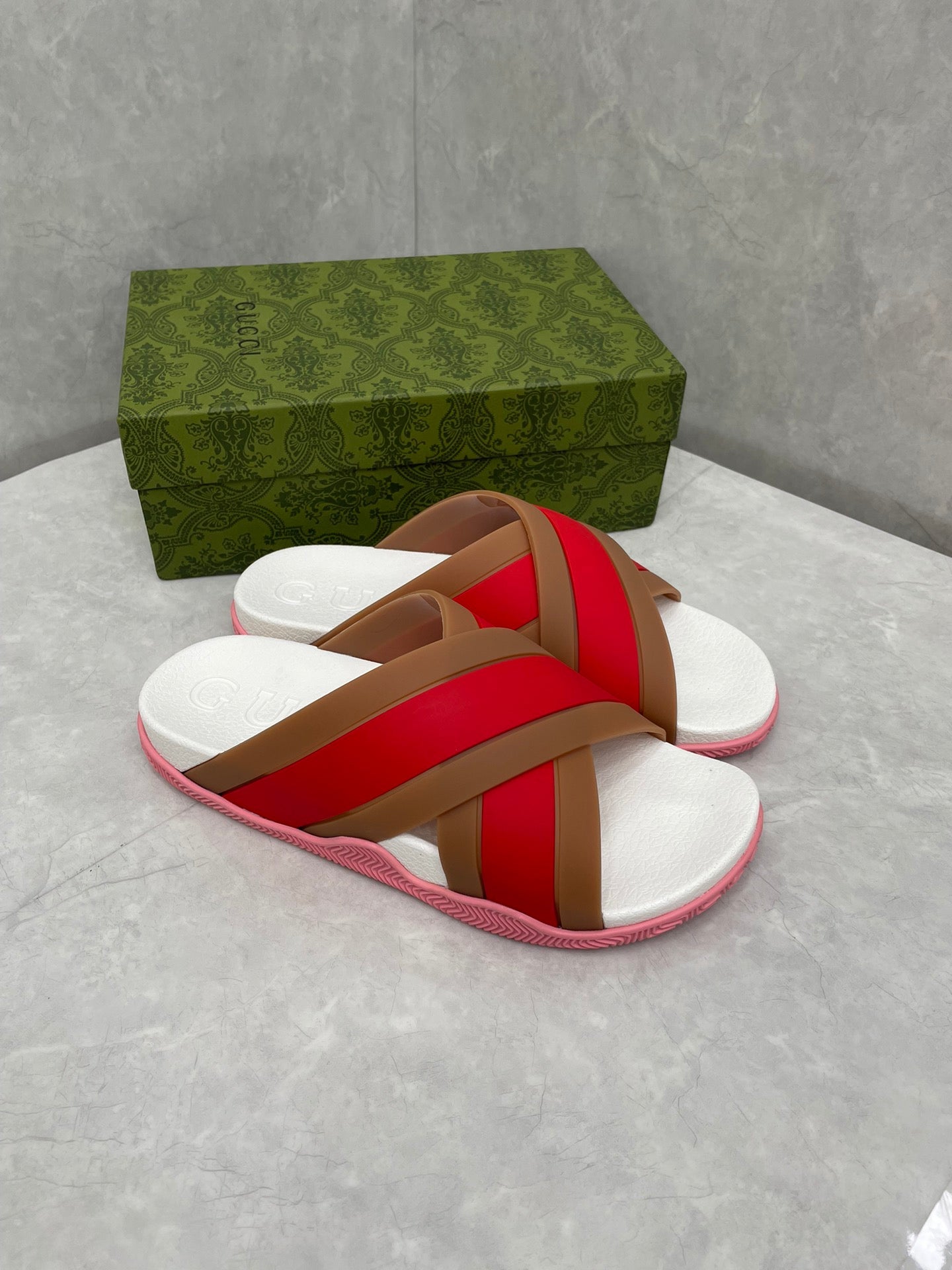 GG Men Striped Rubber Slides White Red Rubber 788222