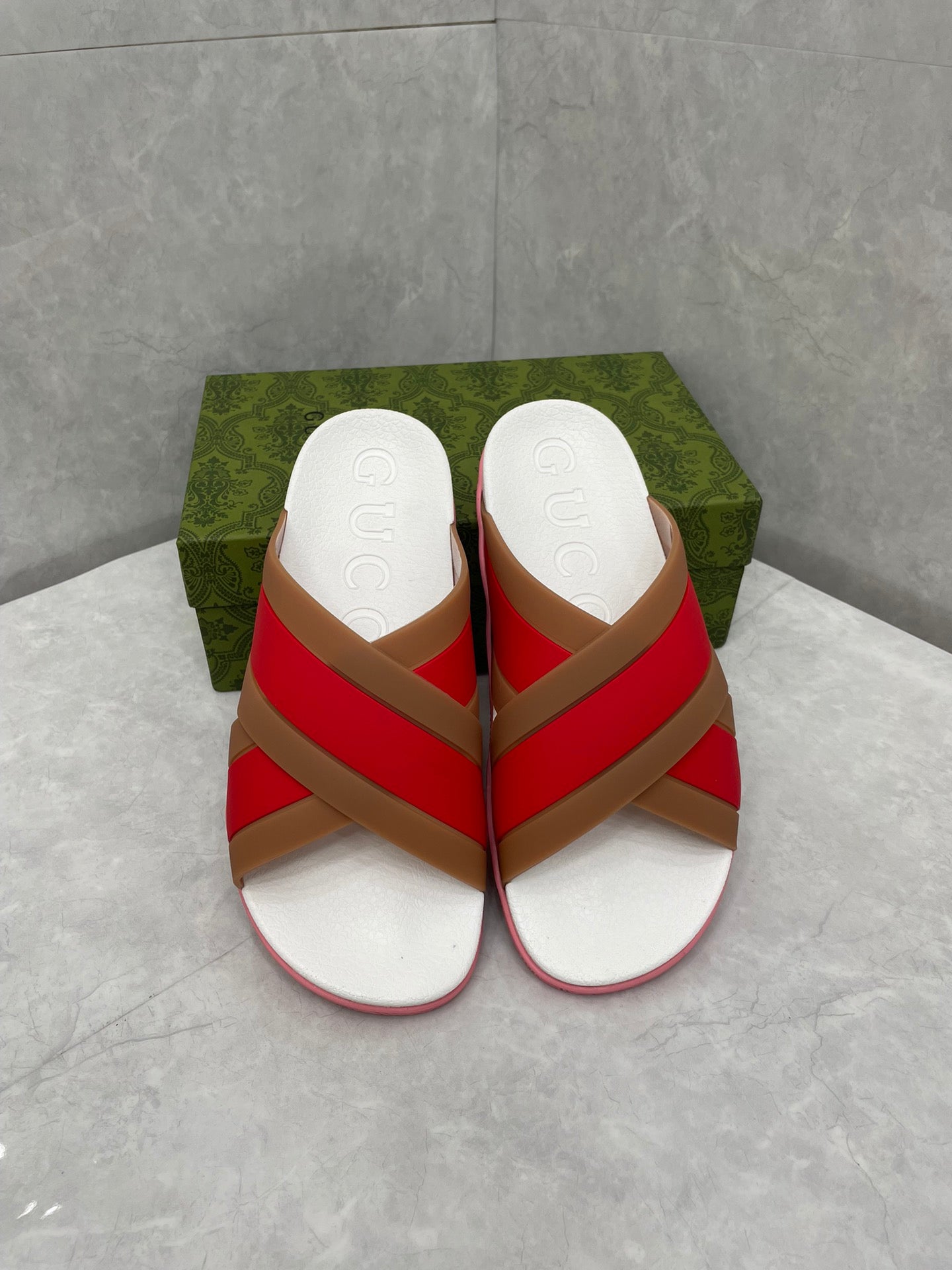 GG Men Striped Rubber Slides White Red Rubber 788222