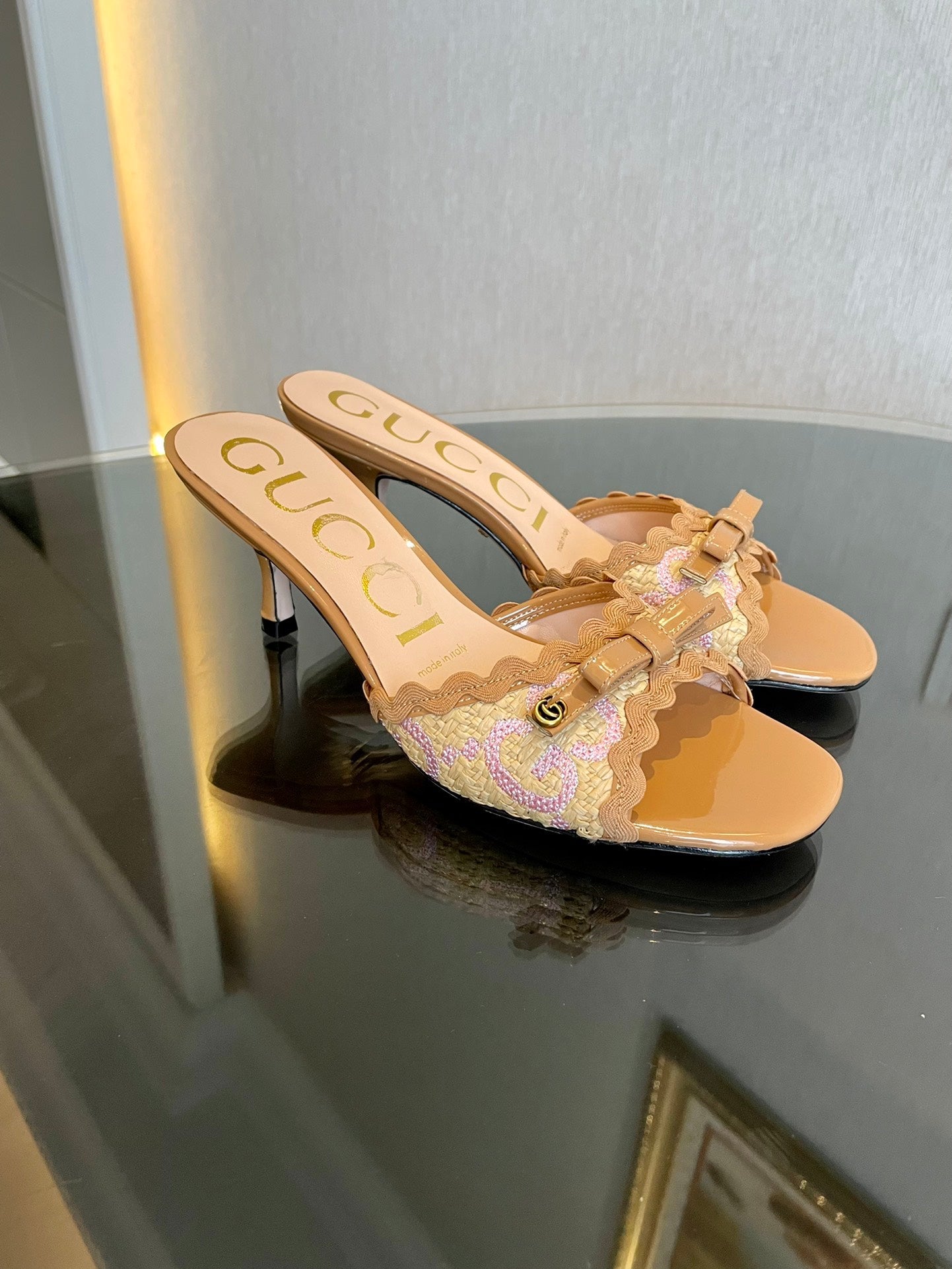 GG Kertu Sandals 6cm Beige Raffia Leather 695688