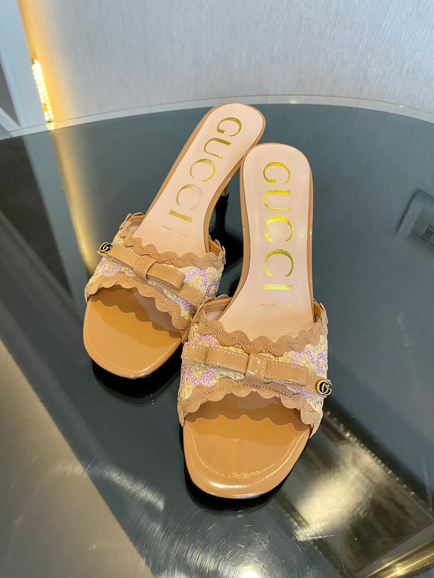 GG Kertu Sandals 6cm Beige Raffia Leather 695688