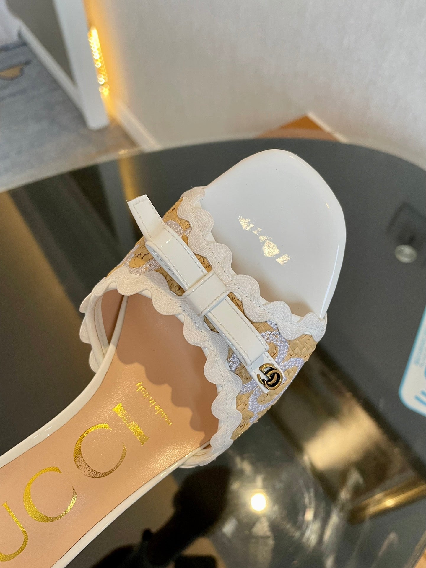 GG Kertu Sandals 6cm Beige White Raffia Leather 695690