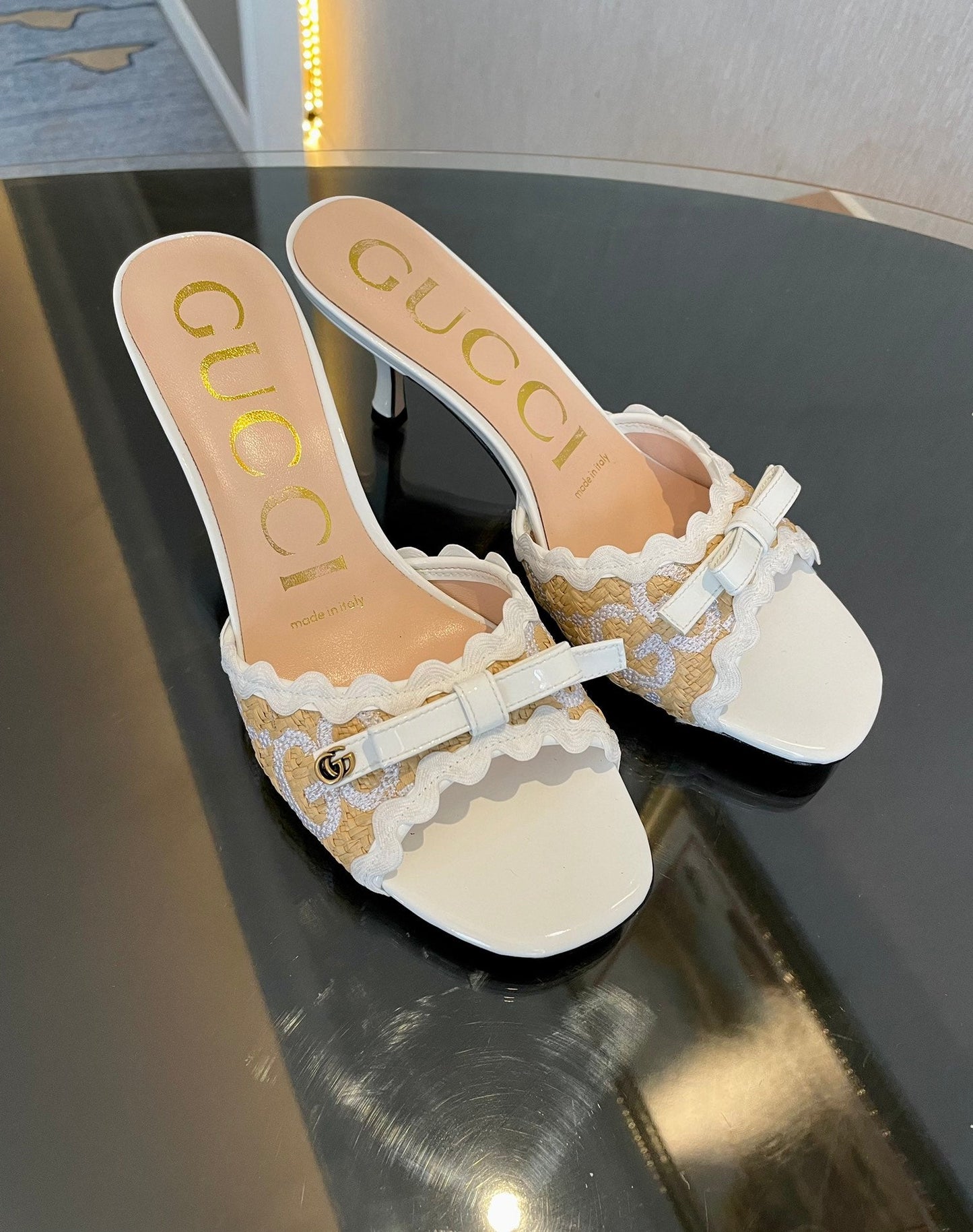 GG Kertu Sandals 6cm Beige White Raffia Leather 695690
