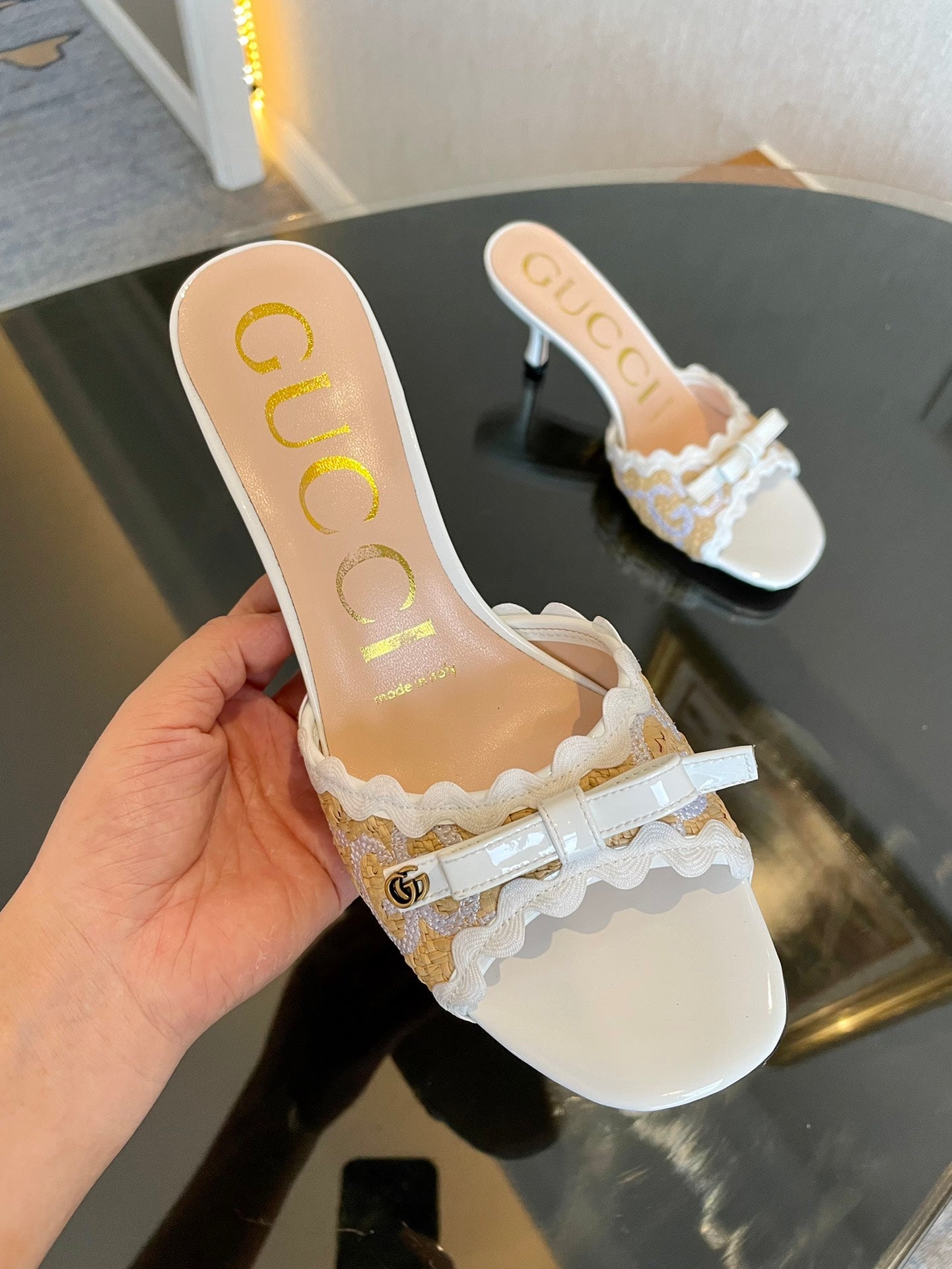 GG Kertu Sandals 6cm Beige White Raffia Leather 695690