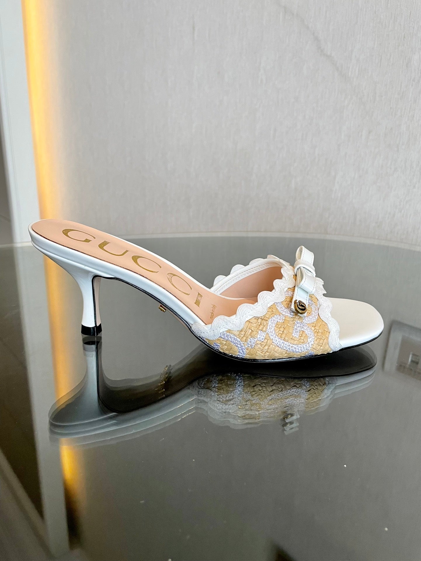 GG Kertu Sandals 6cm Beige White Raffia Leather 695690