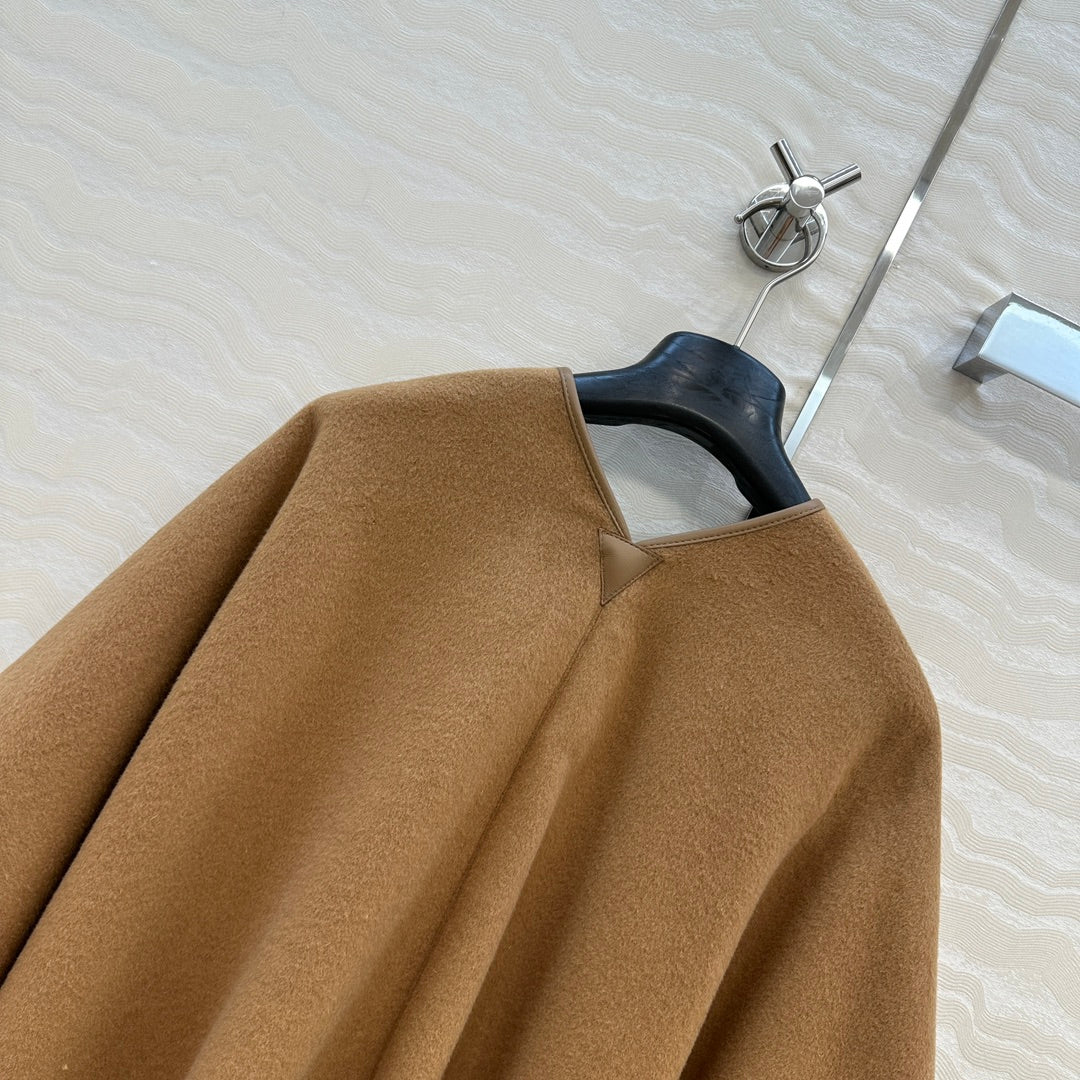 HM SS26 Kelly Lock Poncho Camel Wool Cashmere 351156
