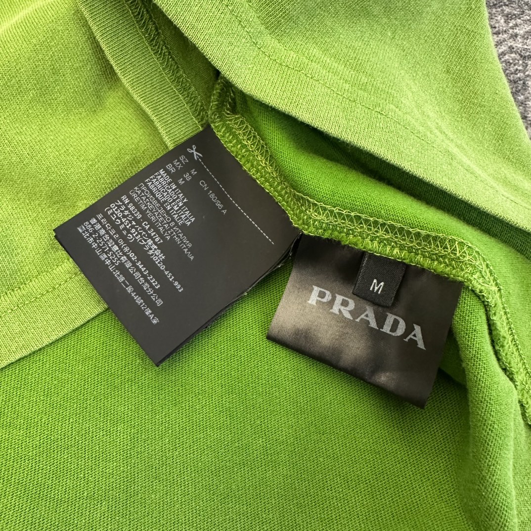 Prada Short-Sleeve T-Shirt Green Cotton 369939