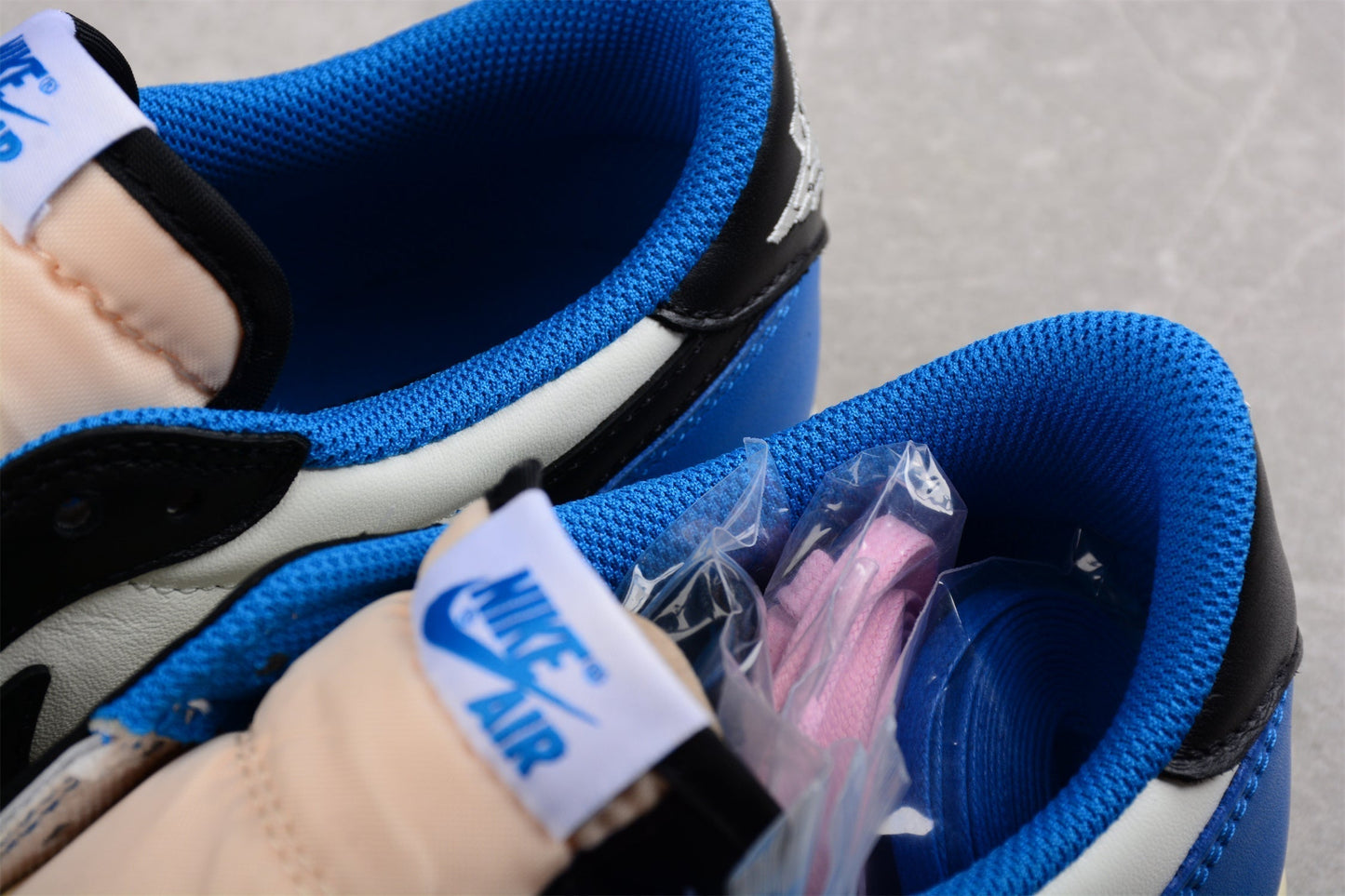 AJ 1 Retro Low OG SP Fragment x Travis Scott
