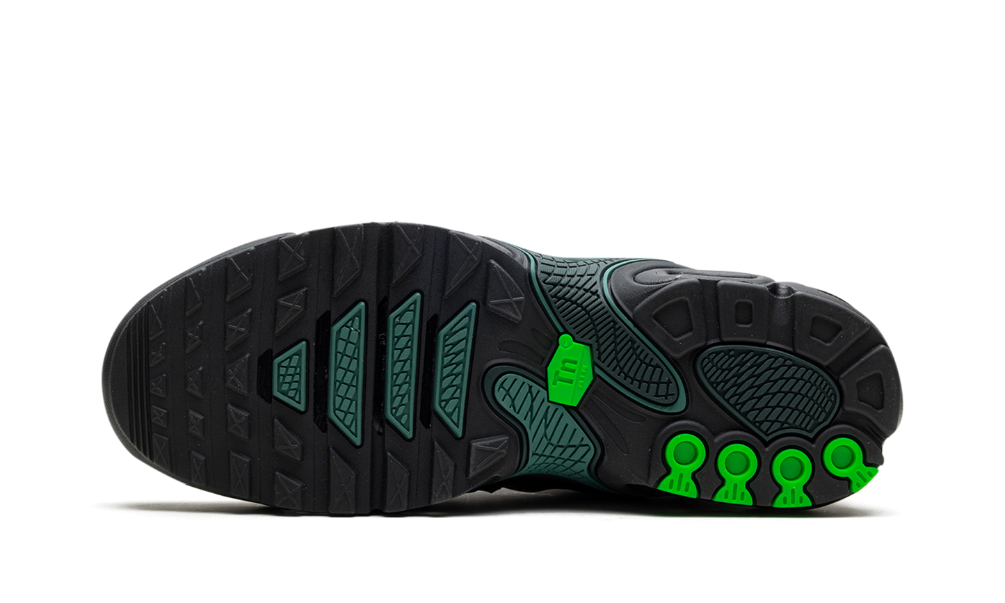 Air Max Plus Drift "Black Volt" FD4290 006
