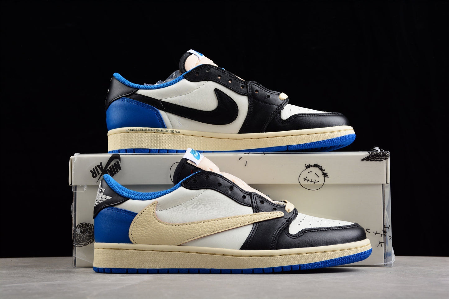 AJ 1 Retro Low OG SP Fragment x Travis Scott