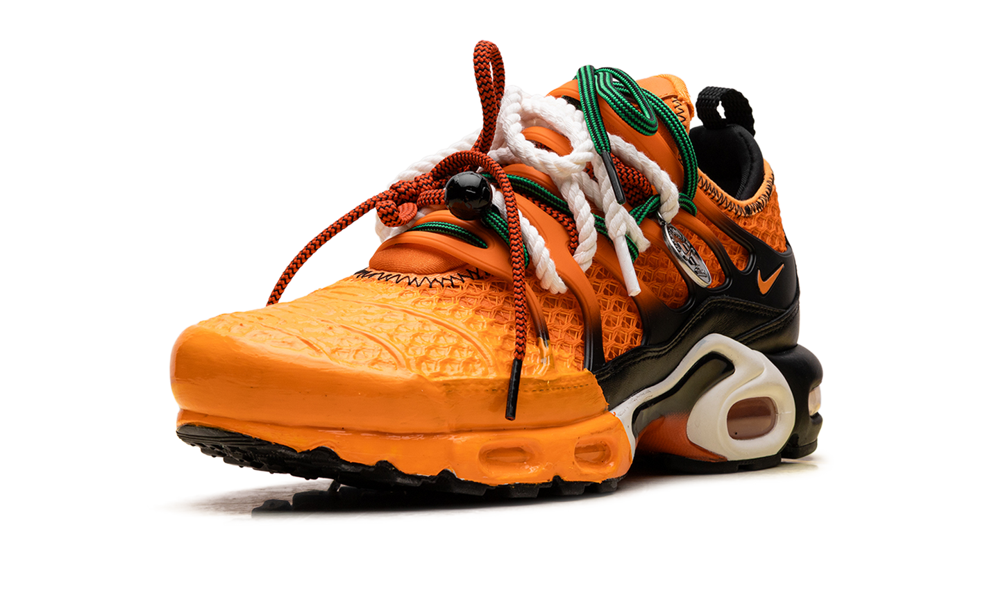 Air Max Plus "Homecoming Safety Orange" IM4960 800