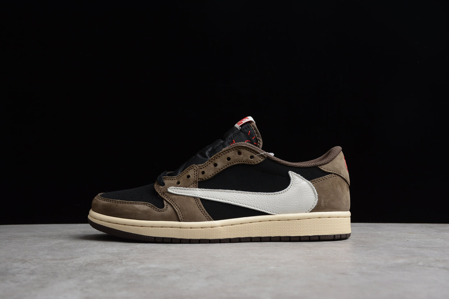AJ 1 Retro Low OG SP Travis Scott Mocha