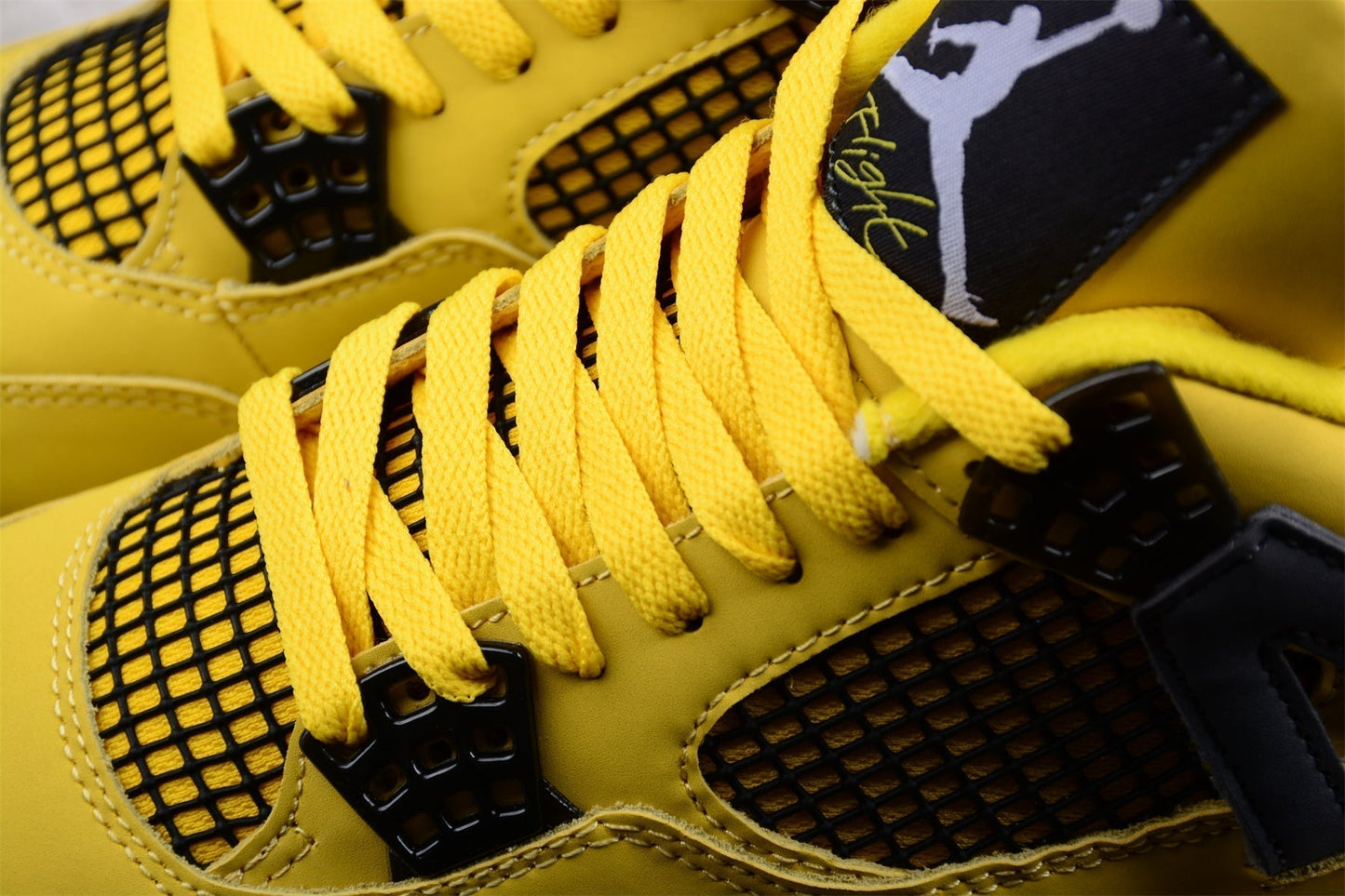 AJ 4 Lightning