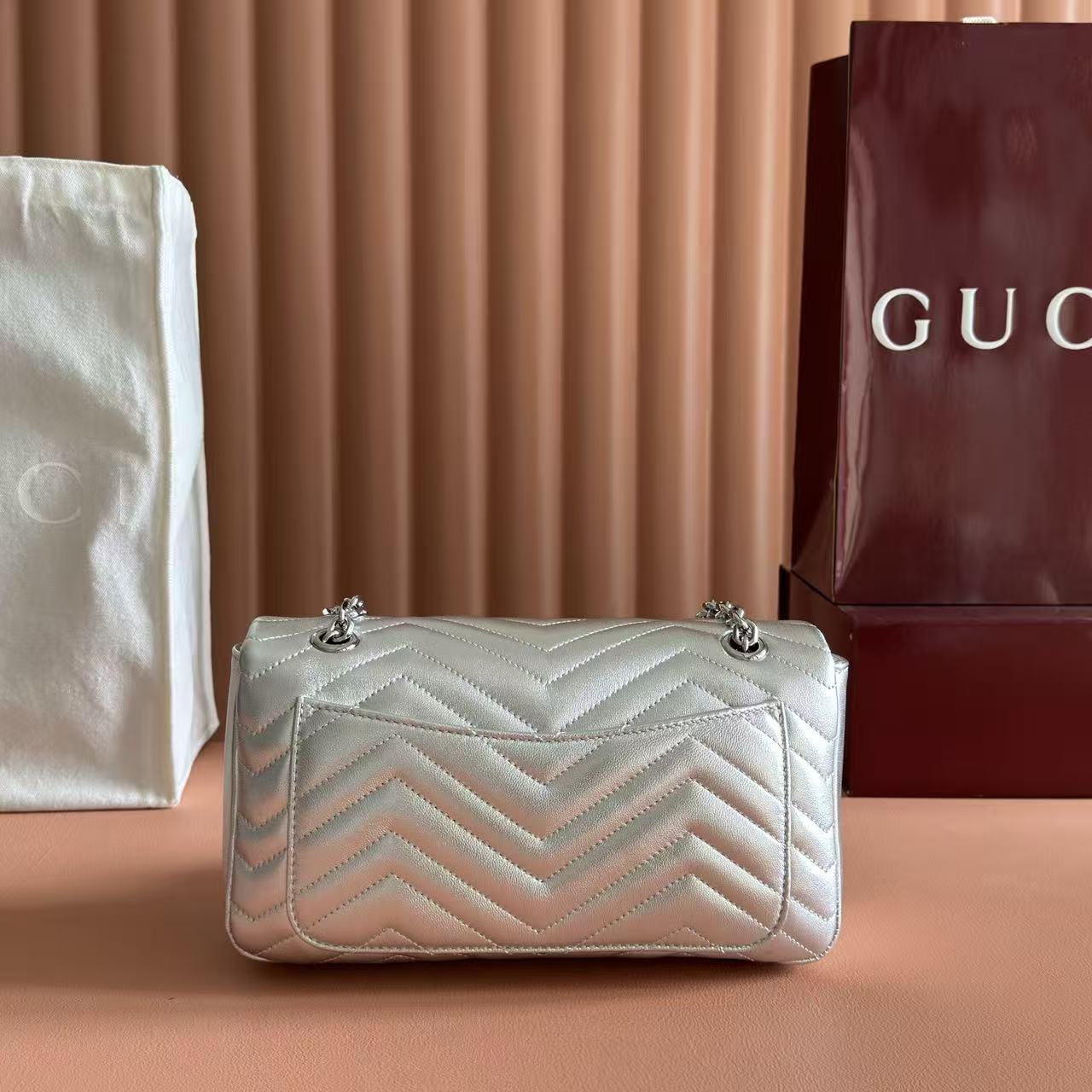 GG Marmont Small Shoulder Bag Metallic Silver Leather