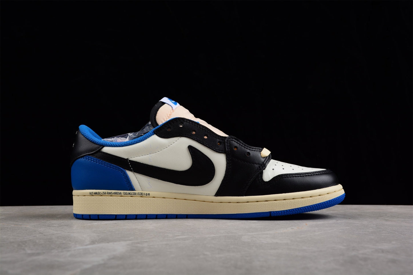 AJ 1 Retro Low OG SP Fragment x Travis Scott