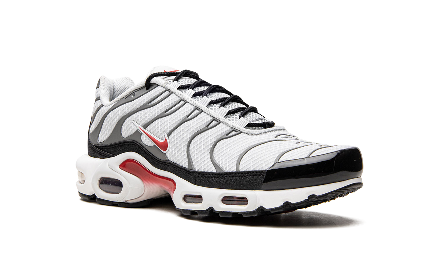 Air Max Plus "Photon Dust / Varsity Red" DM0032 002