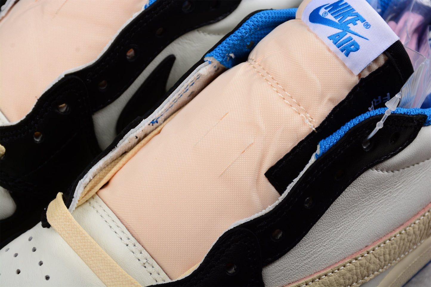 AJ 1 Retro Low OG SP Fragment x Travis Scott