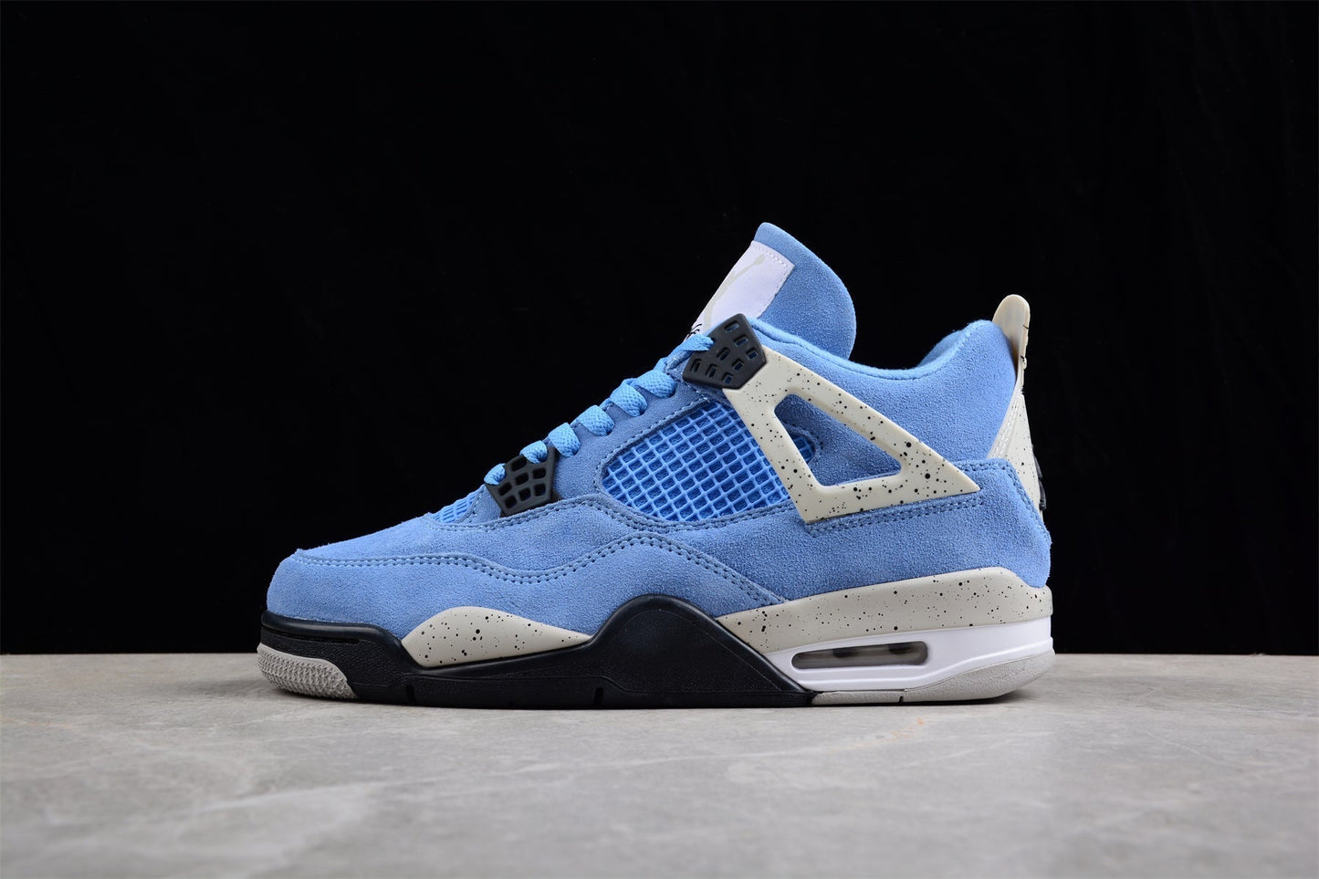AJ 4 RETRO  UNIVERSITY BLUE