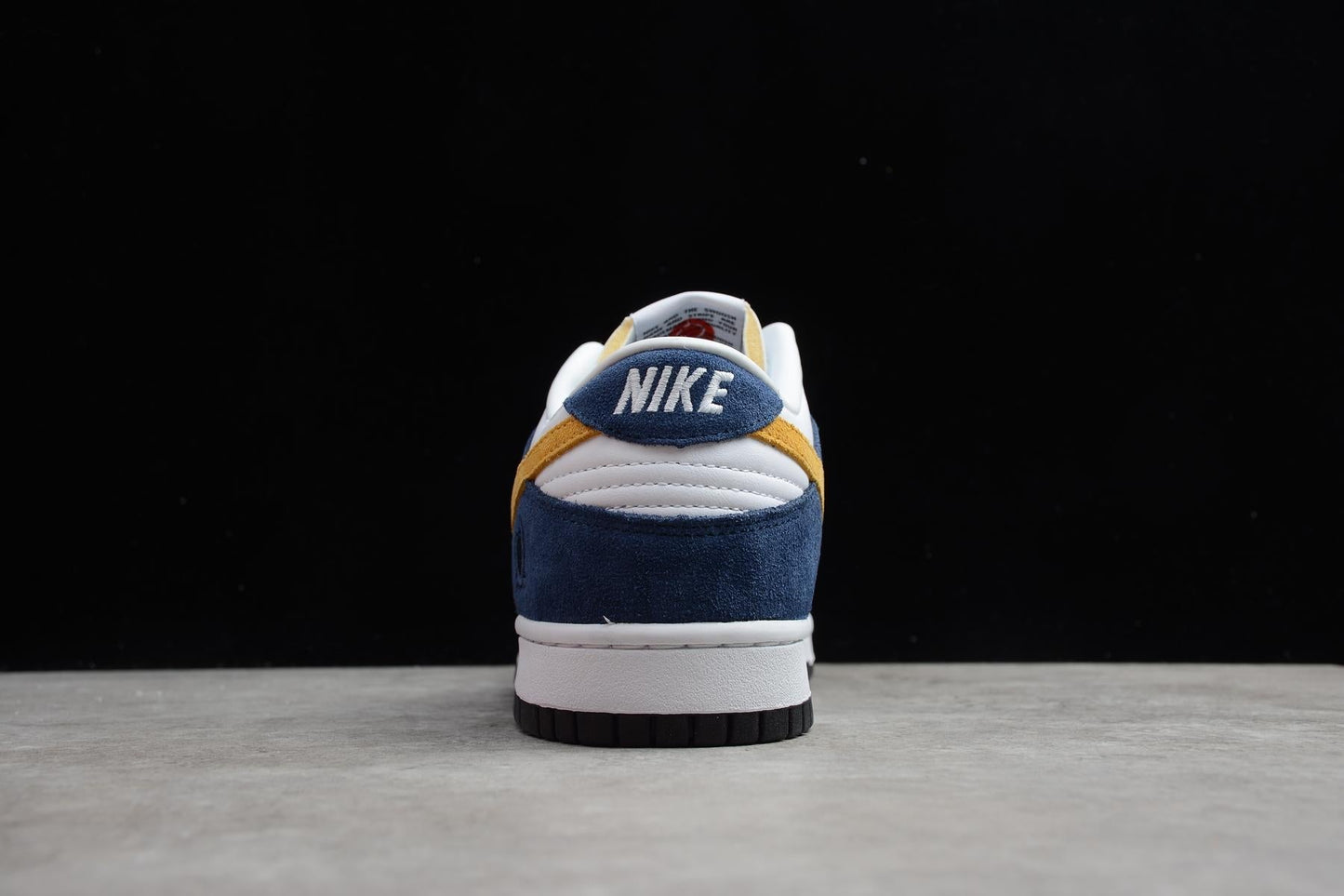 Nike x Kasina Dunk Low '80s Bus