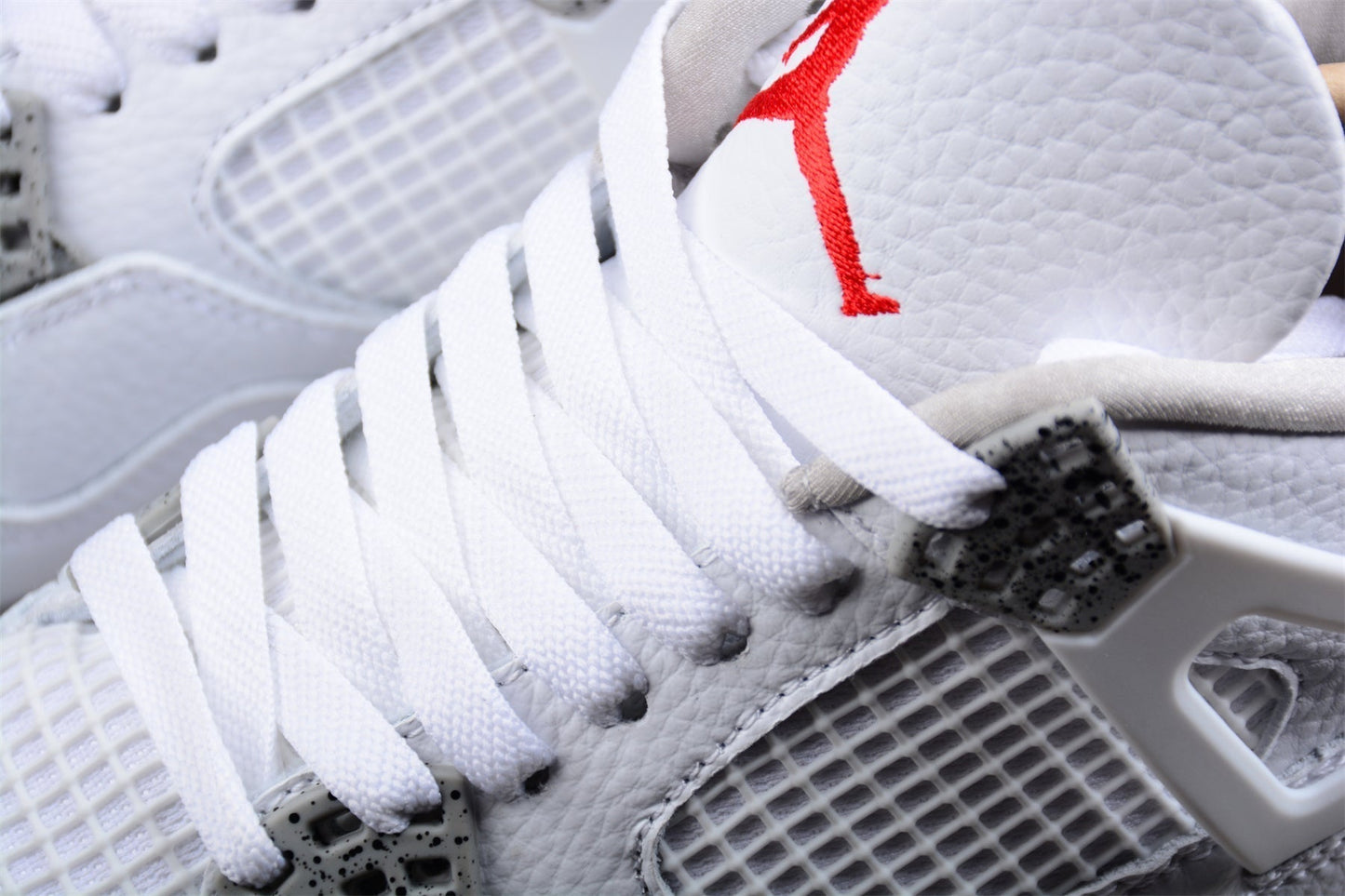 AIR JORDAN 4  WHITE OREO