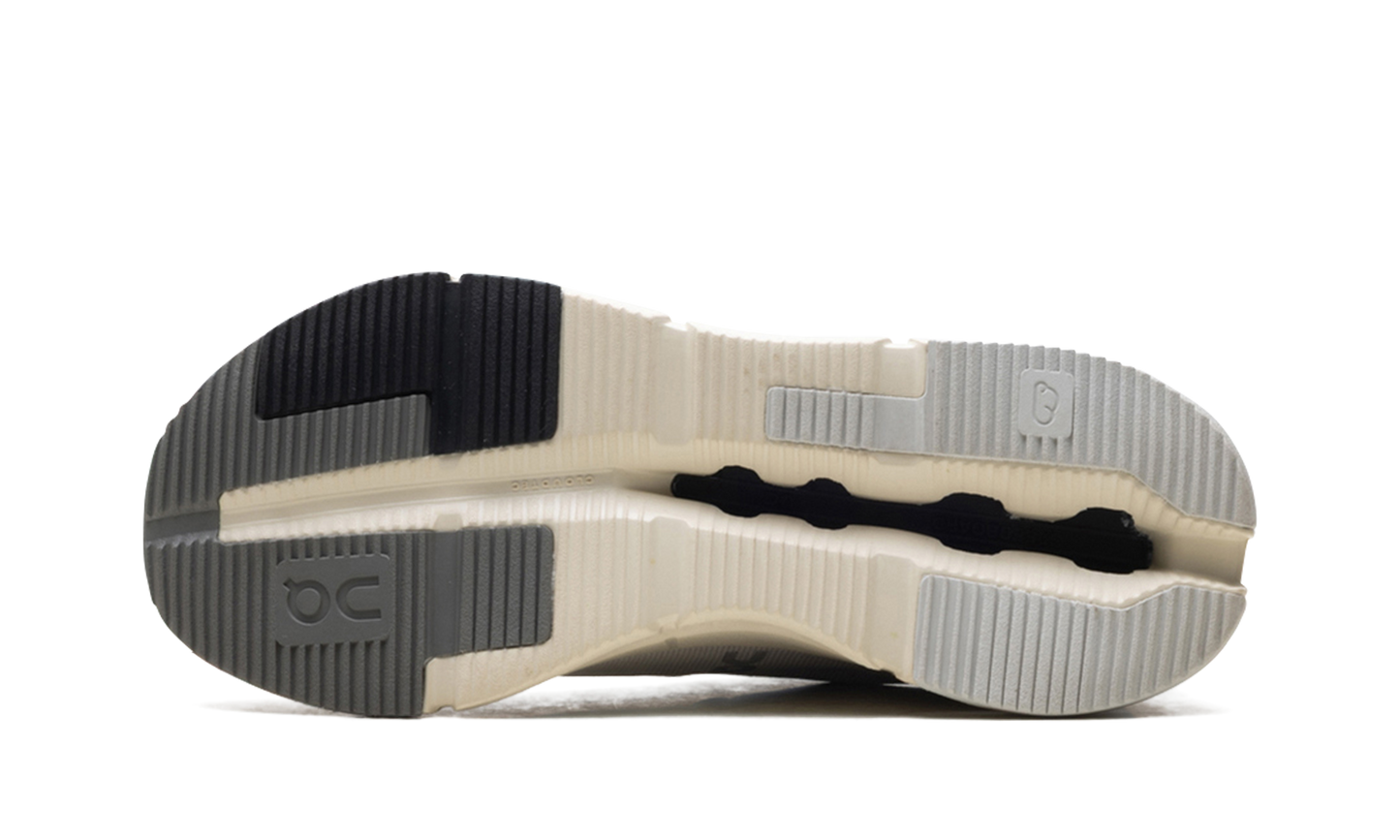 Cloudnova Form 2 "Pearl Black" 3ME30152325
