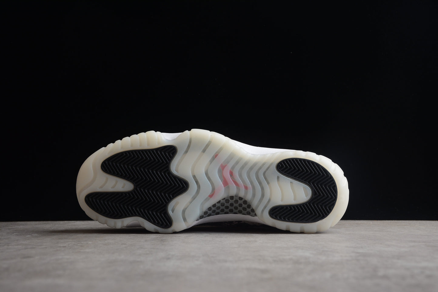 AJ 11 Low Snake