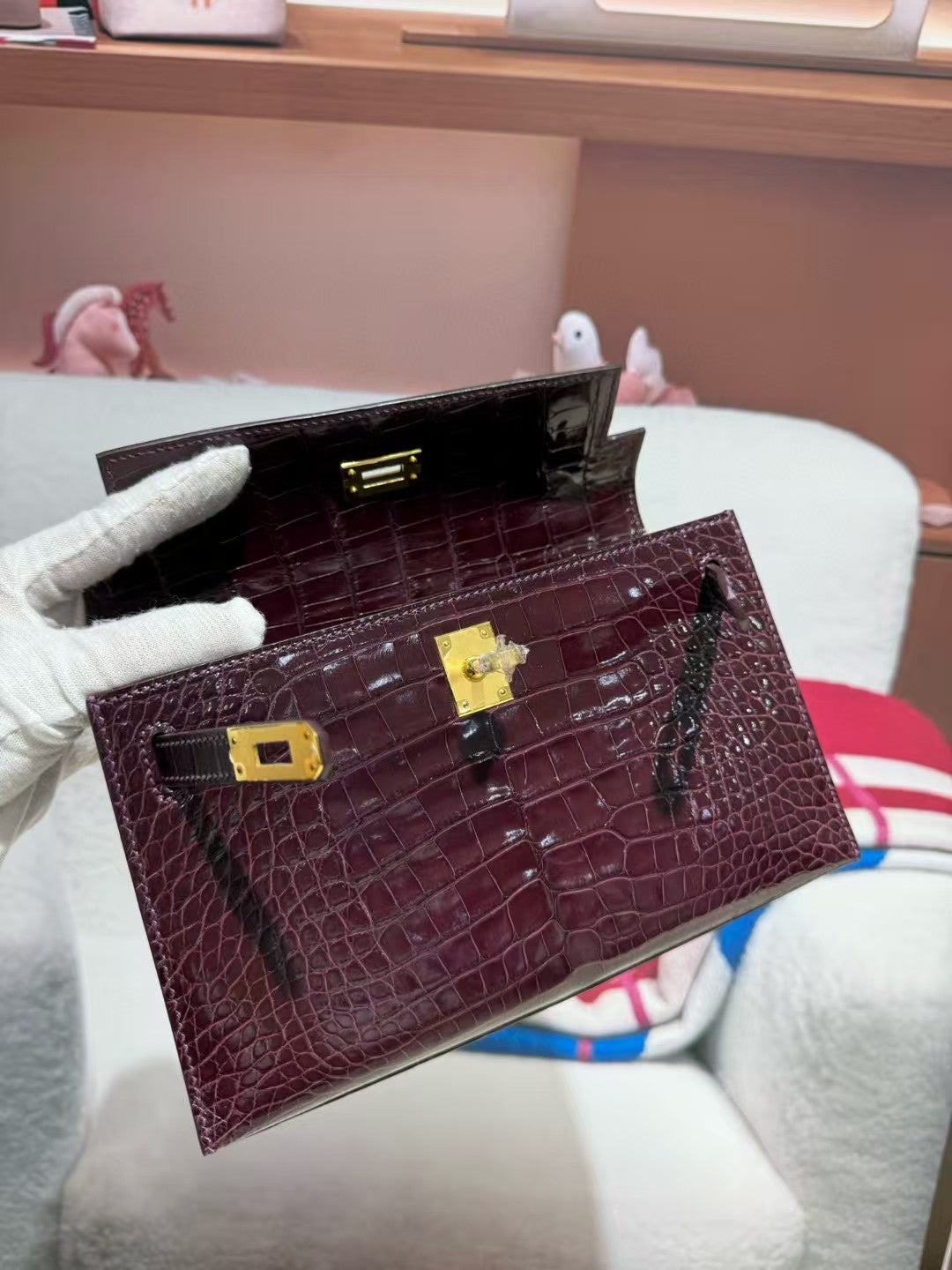 HM KELLY MINI 22 BORDEAUX RED AMERICAN ALLIGATOR GOLD BUCKLE (MADE - TO - ODER)