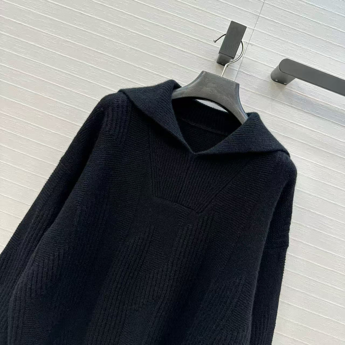 HM 25 Black Cashmere Jacquard Sweater 02657