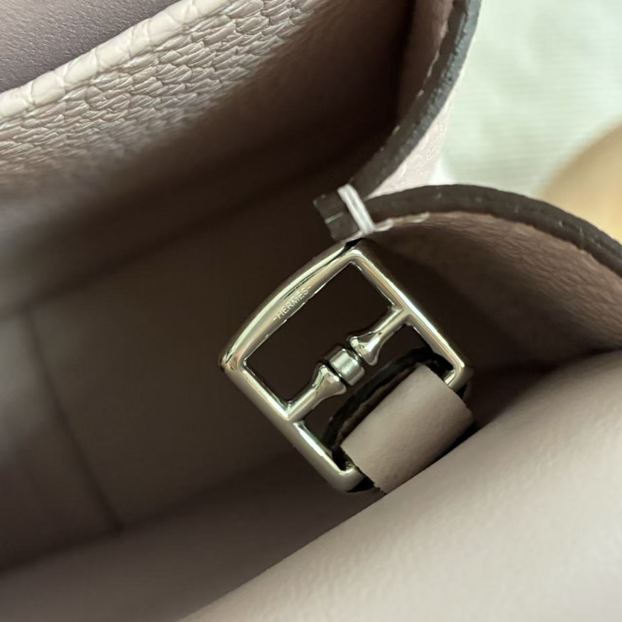 HM Halzan 25 Bag Muted Pink Taurillon Leather